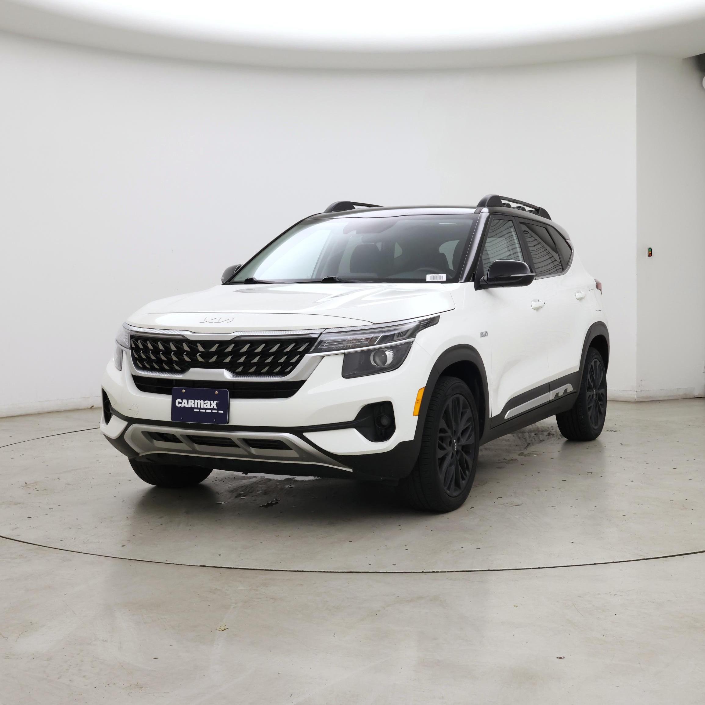 Thumbnail: 2022 Kia Seltos - 4