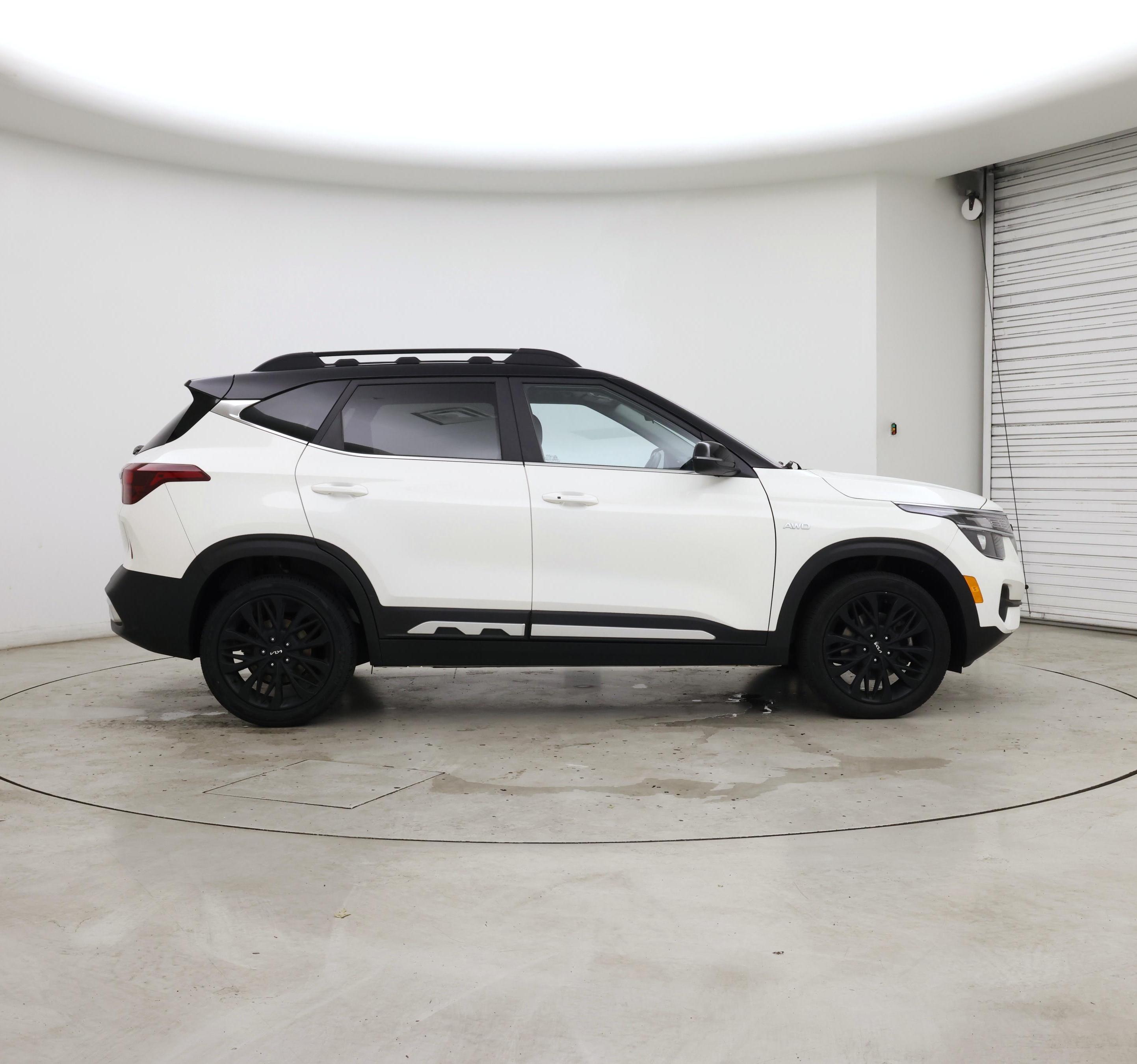 Thumbnail: 2022 Kia Seltos - 7