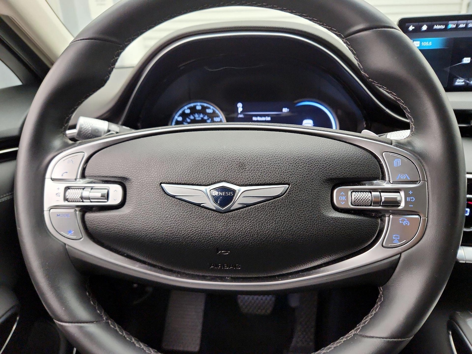 2025 GENESIS GV70 Standard - Photo 11