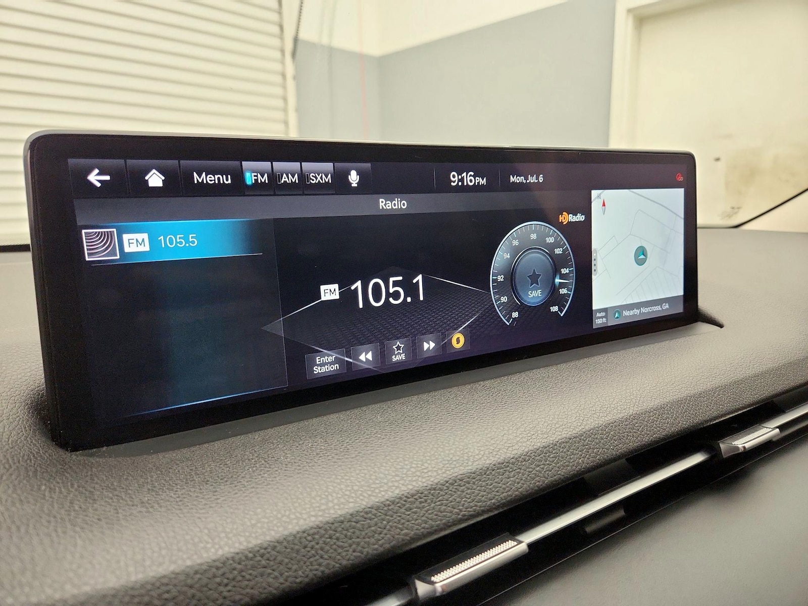 2025 GENESIS GV70 Standard - Photo 17