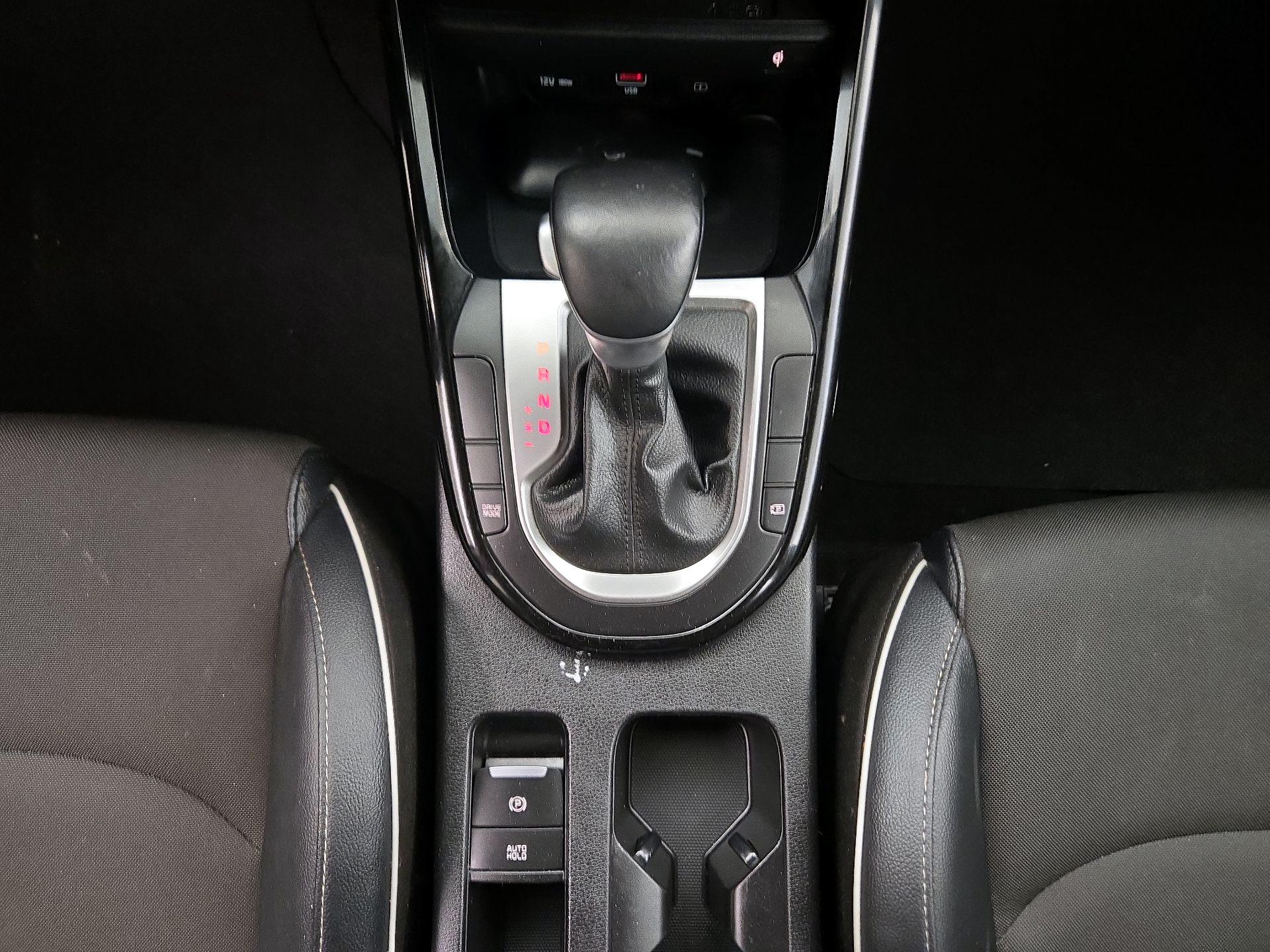Thumbnail: 2024 Kia Forte - 16