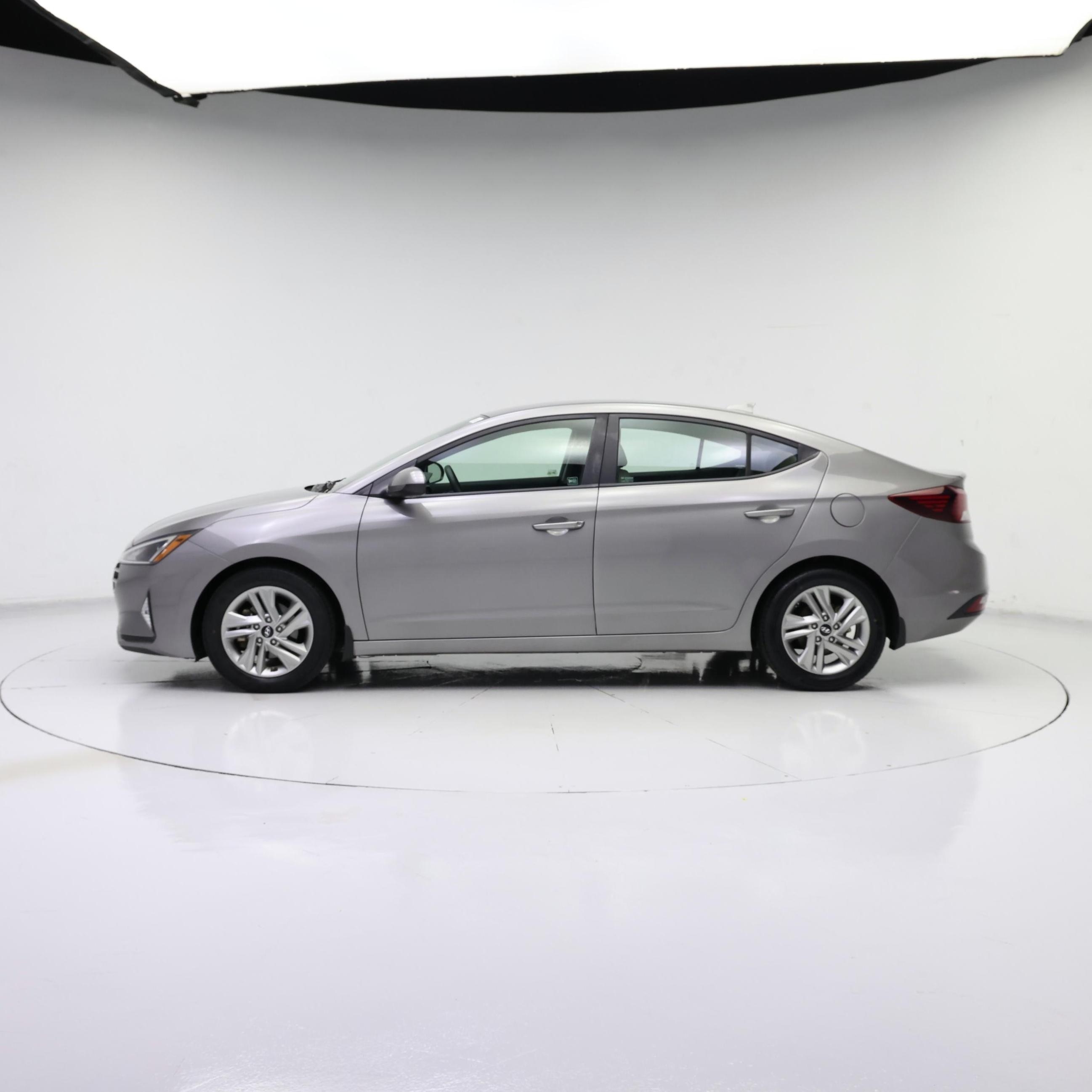 Thumbnail: 2020 Hyundai Elantra - 3