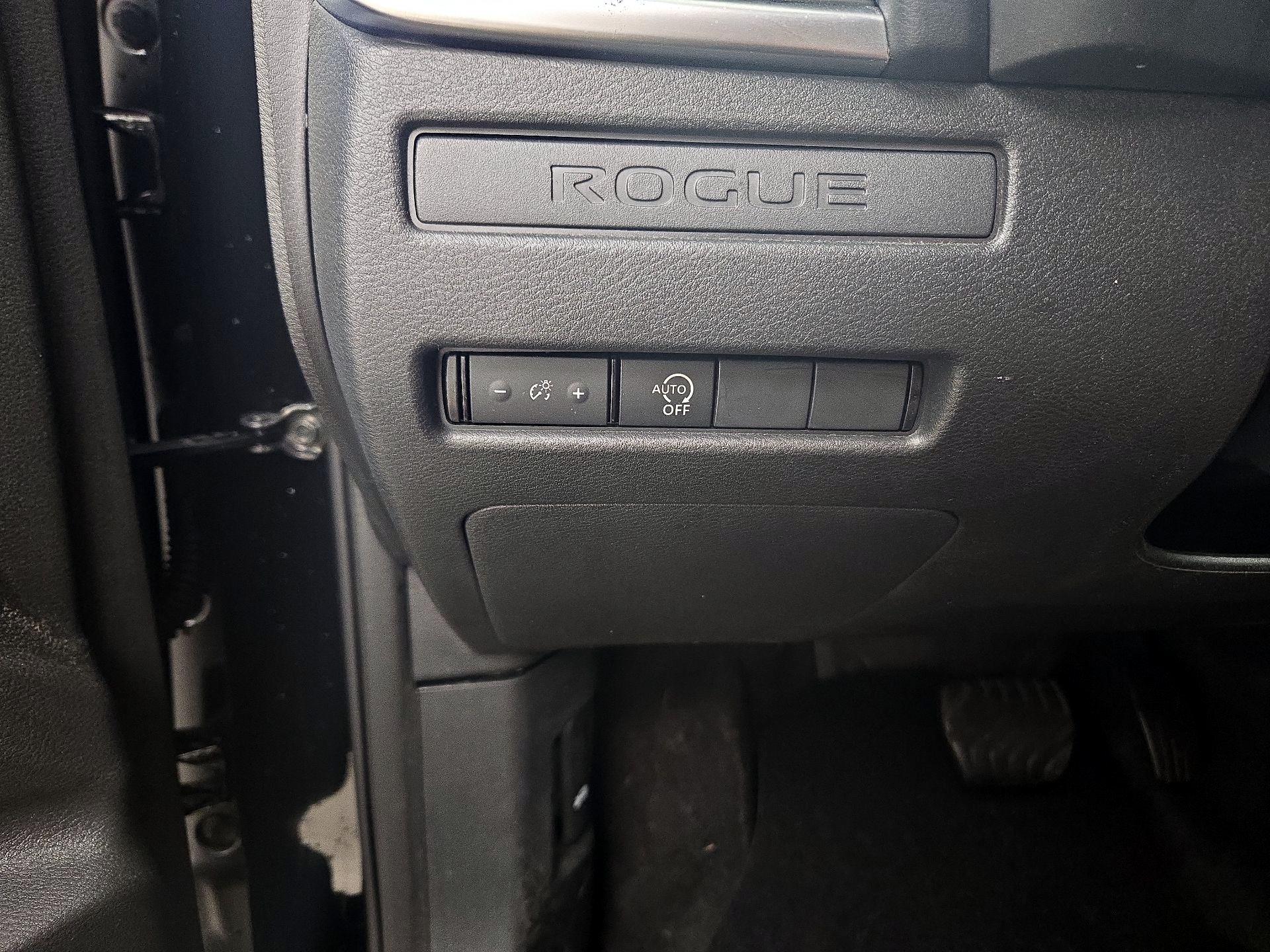 Thumbnail: 2023 Nissan Rogue - 13