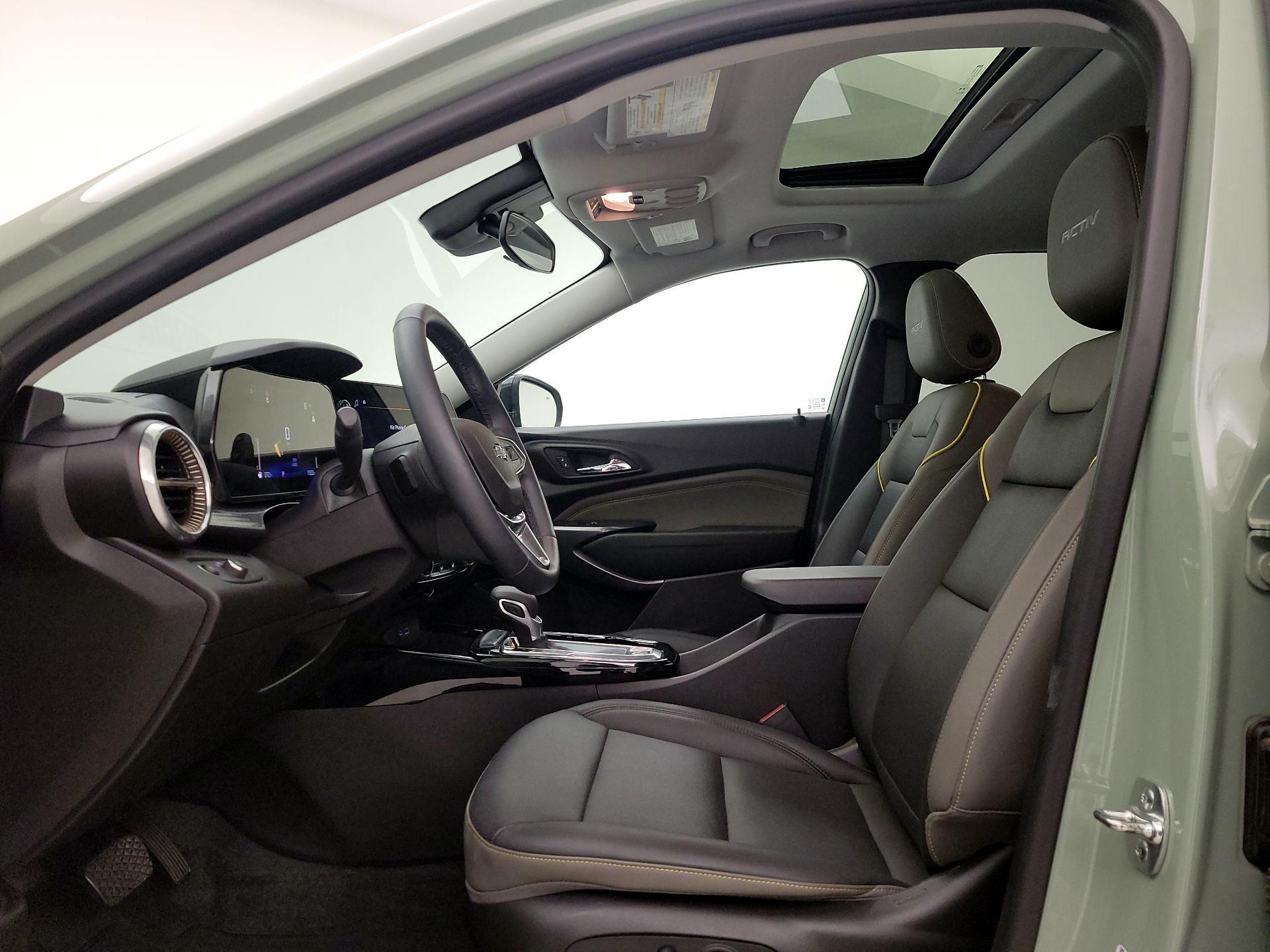 Thumbnail: 2025 Chevrolet Trax - 19