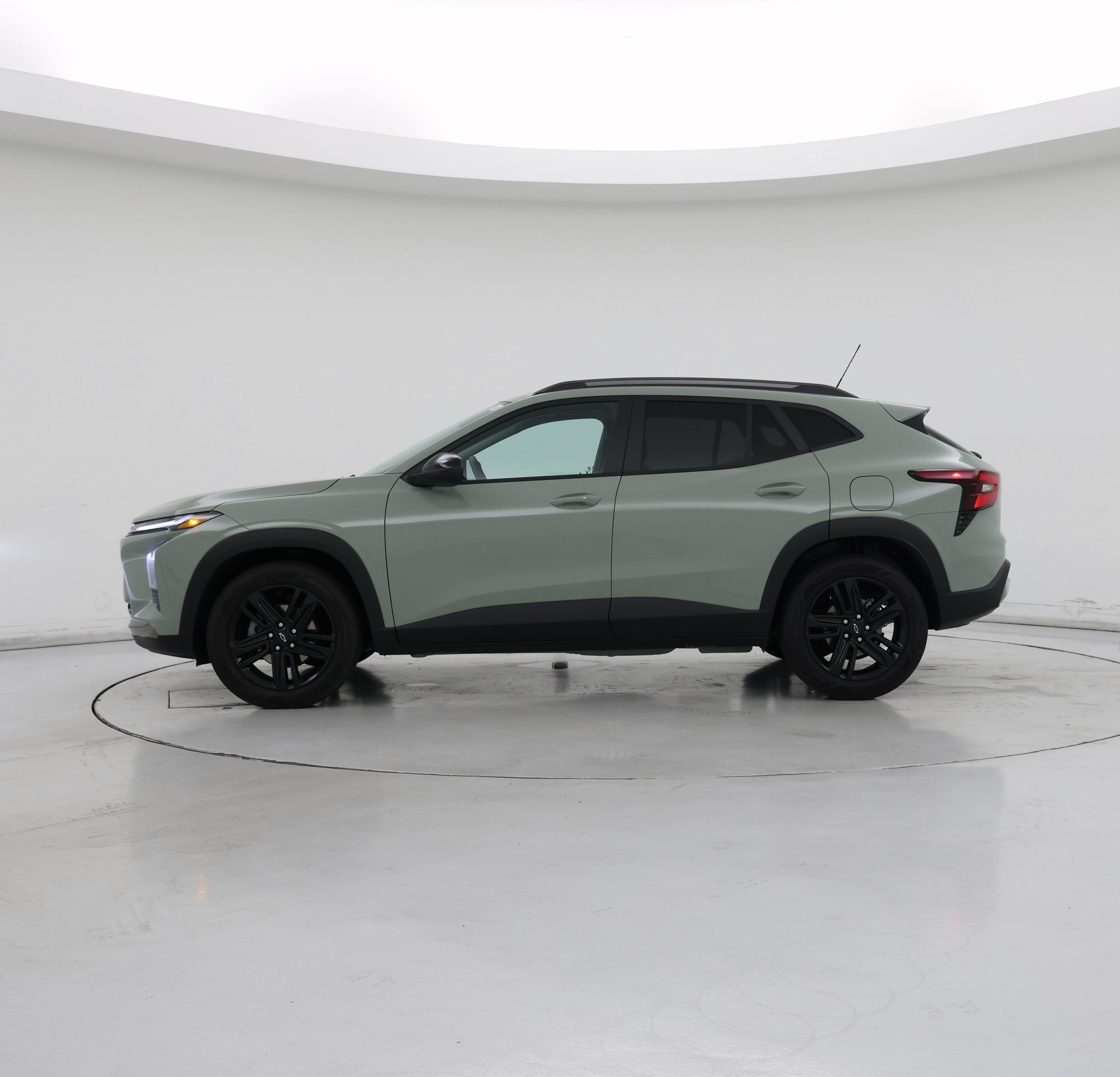 Thumbnail: 2025 Chevrolet Trax - 3