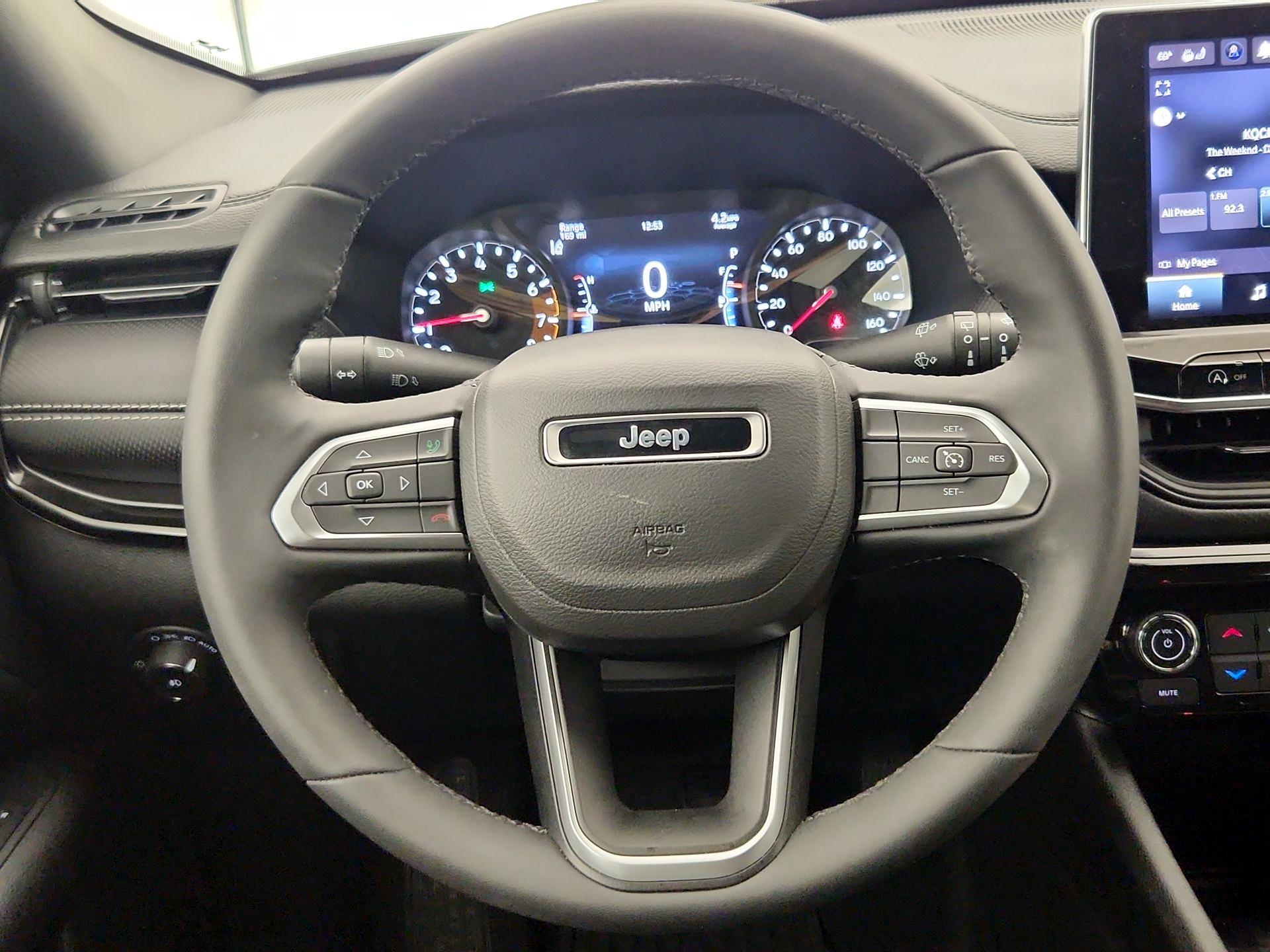 Thumbnail: 2023 Jeep Compass - 10