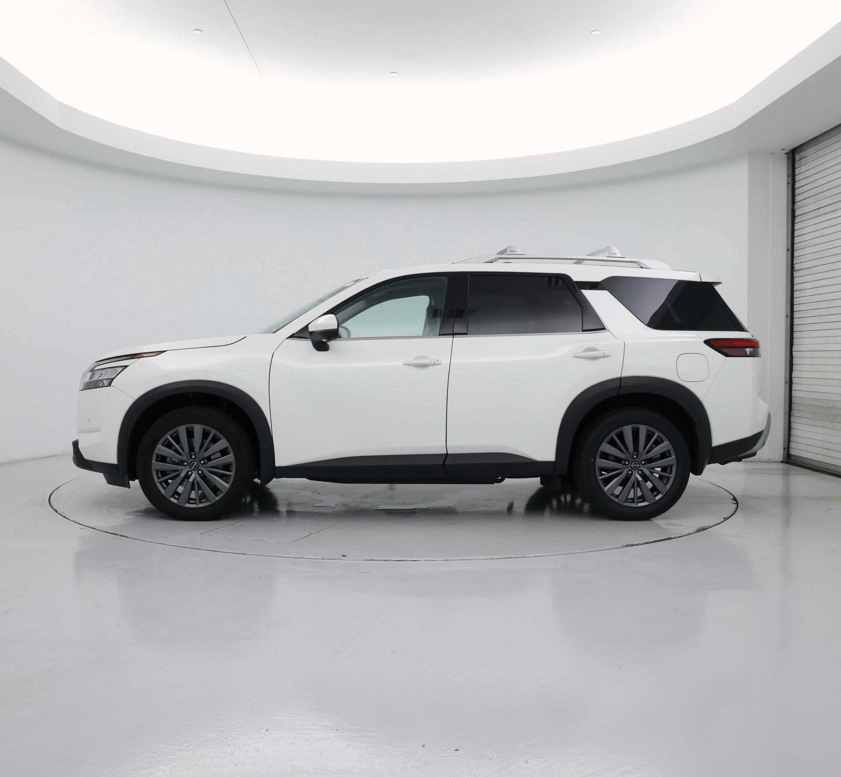Thumbnail: 2024 Nissan Pathfinder - 3