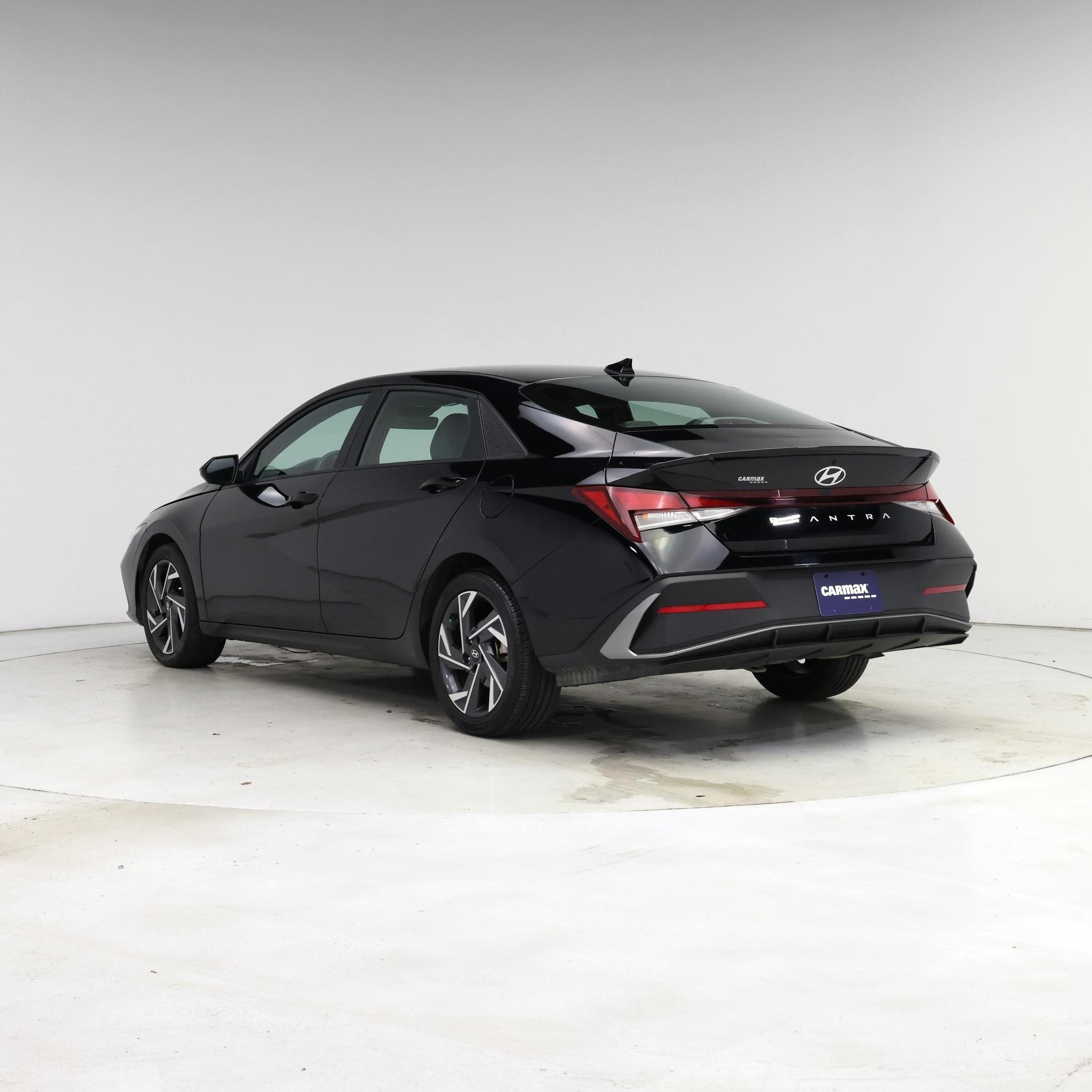 Thumbnail: 2025 Hyundai Elantra - 2