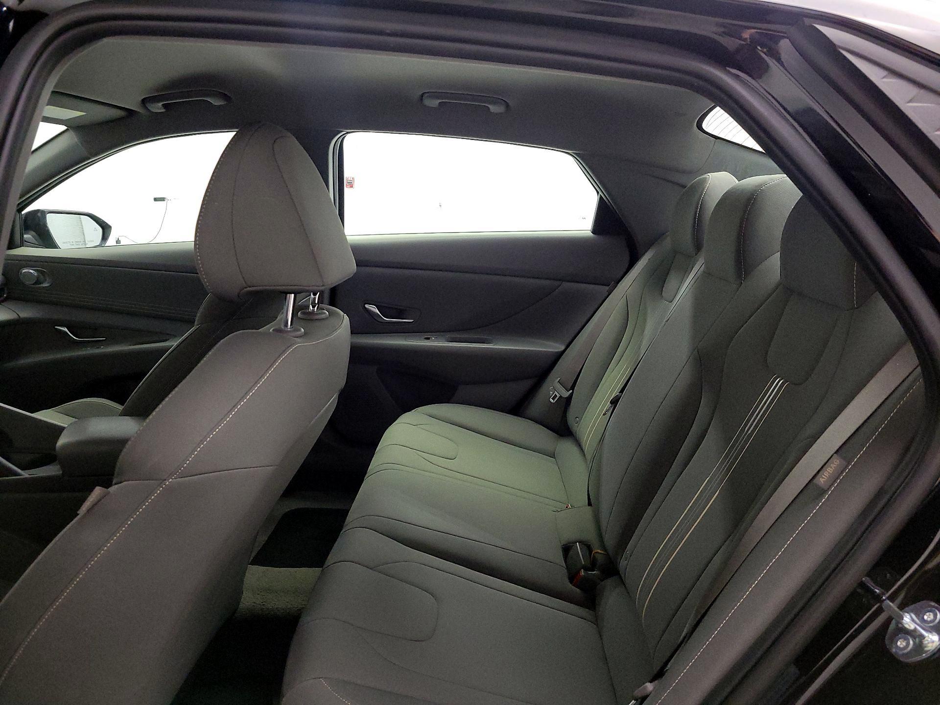Thumbnail: 2025 Hyundai Elantra - 19