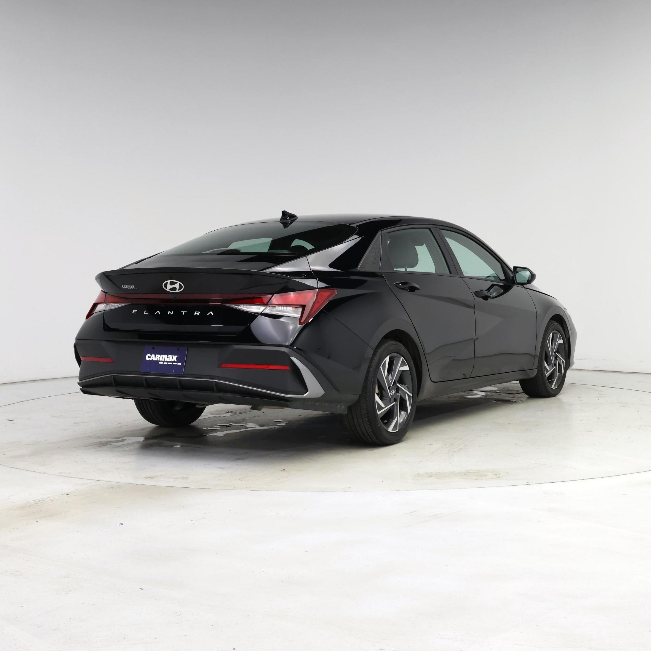 Thumbnail: 2025 Hyundai Elantra - 8
