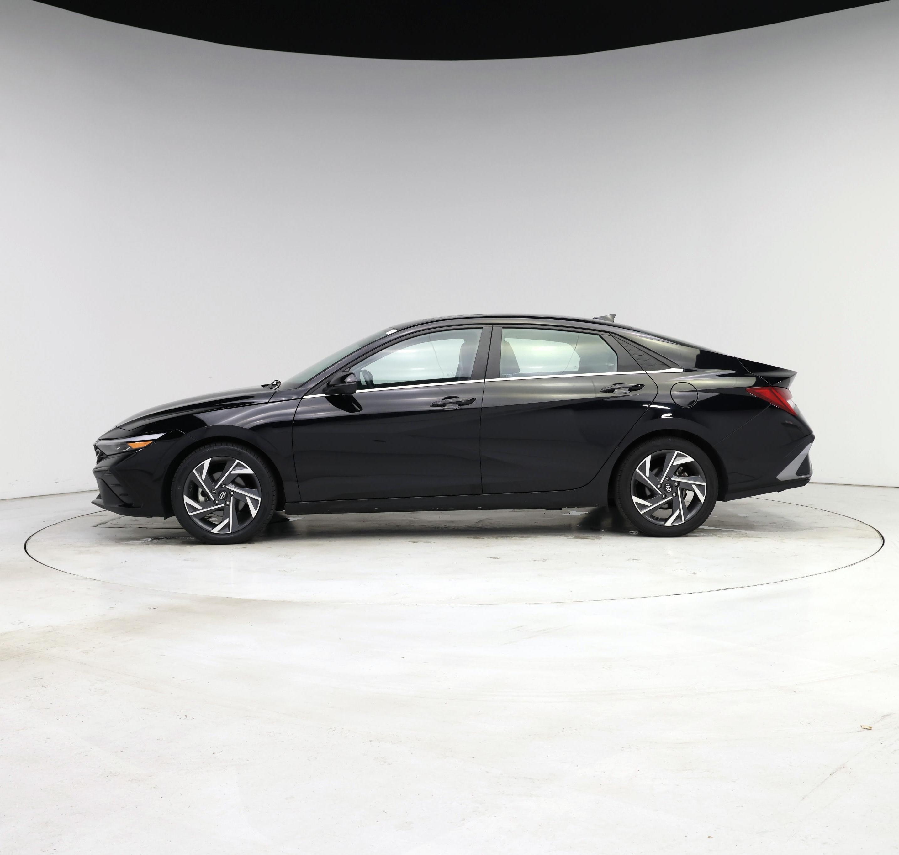 Thumbnail: 2024 Hyundai Elantra - 3