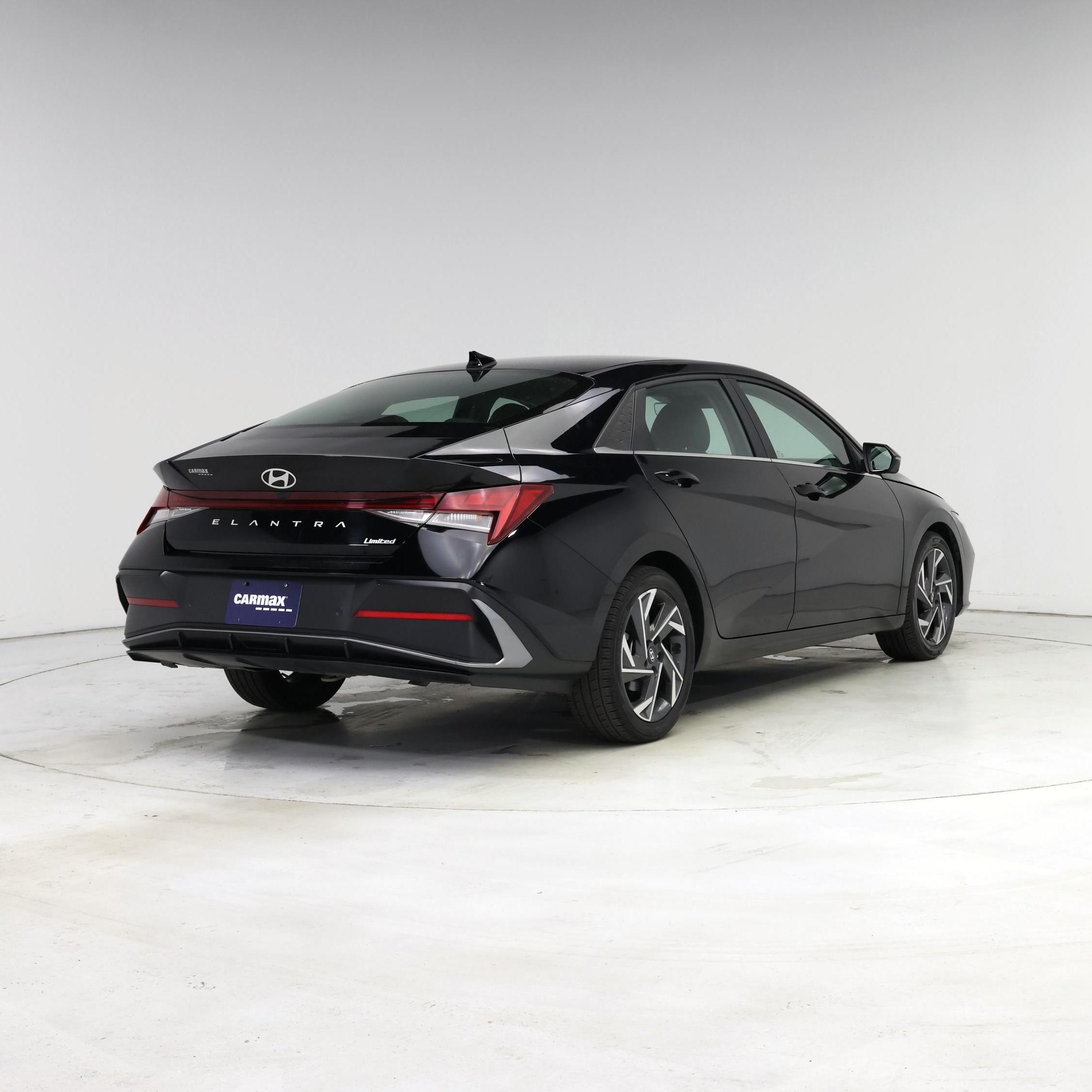 Thumbnail: 2024 Hyundai Elantra - 8