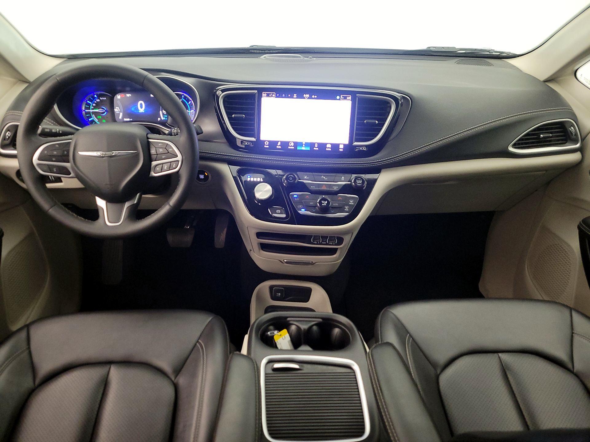 Thumbnail: 2024 Chrysler Pacifica - 9
