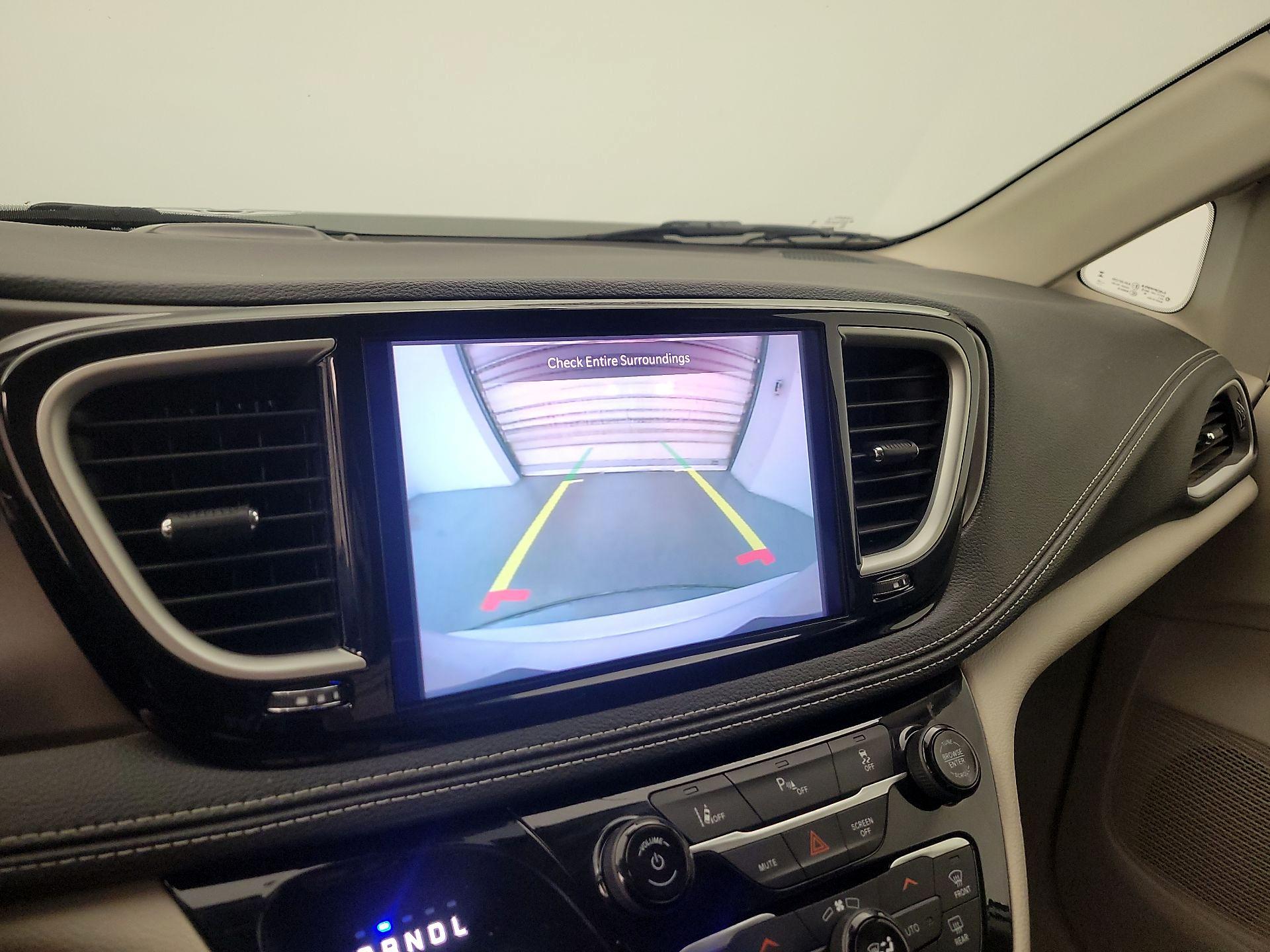 Thumbnail: 2024 Chrysler Pacifica - 15