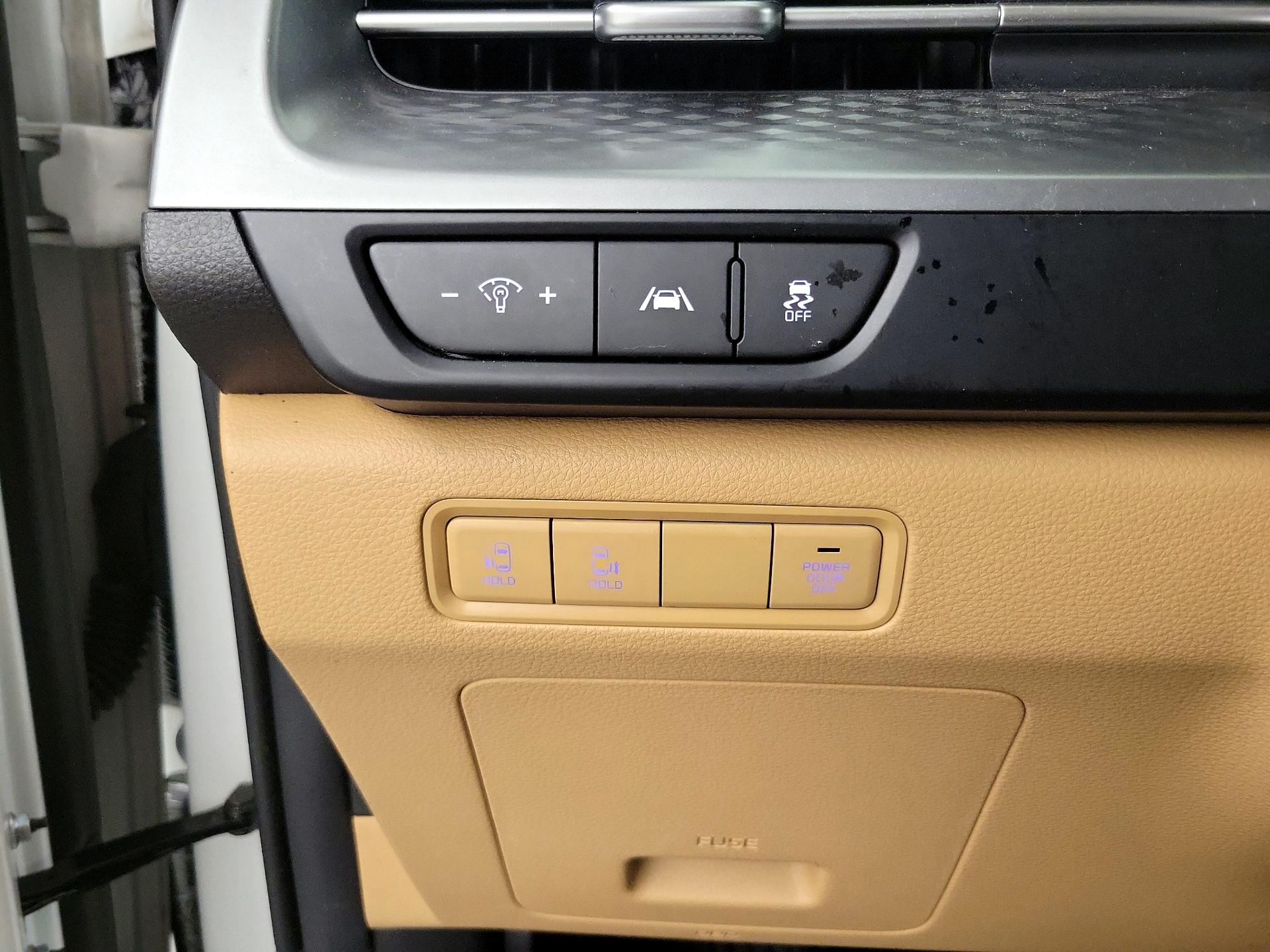 Thumbnail: 2024 Kia Carnival - 13