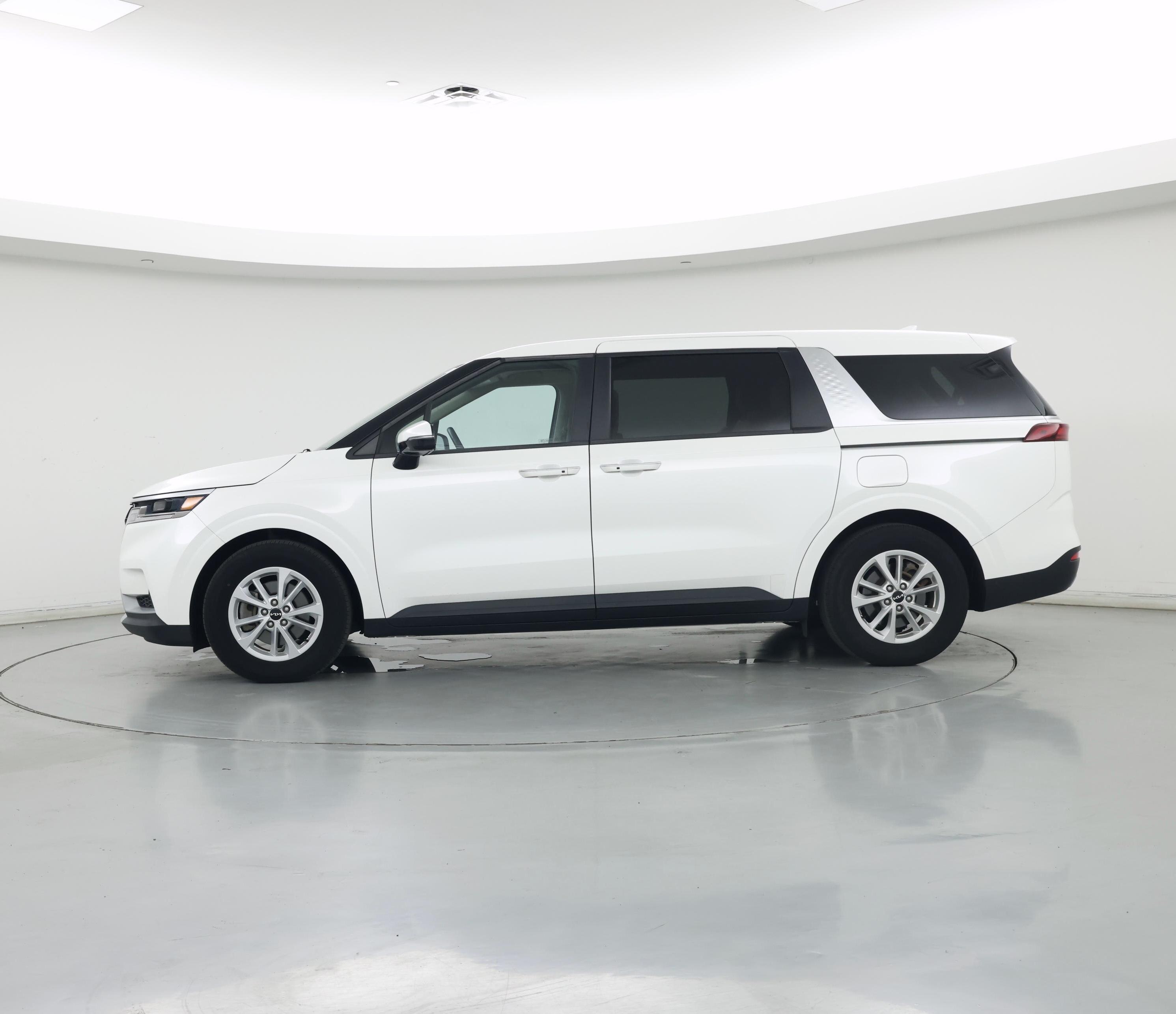 Thumbnail: 2024 Kia Carnival - 3