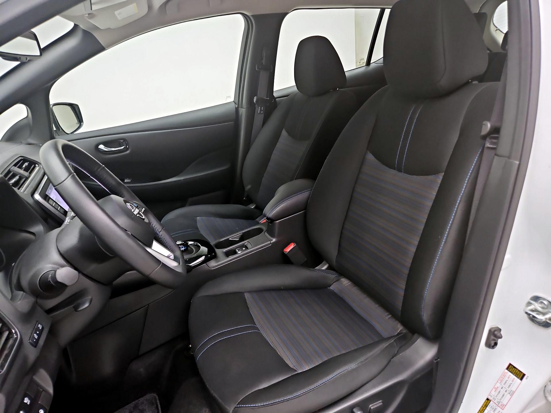 Thumbnail: 2024 Nissan Leaf - 11