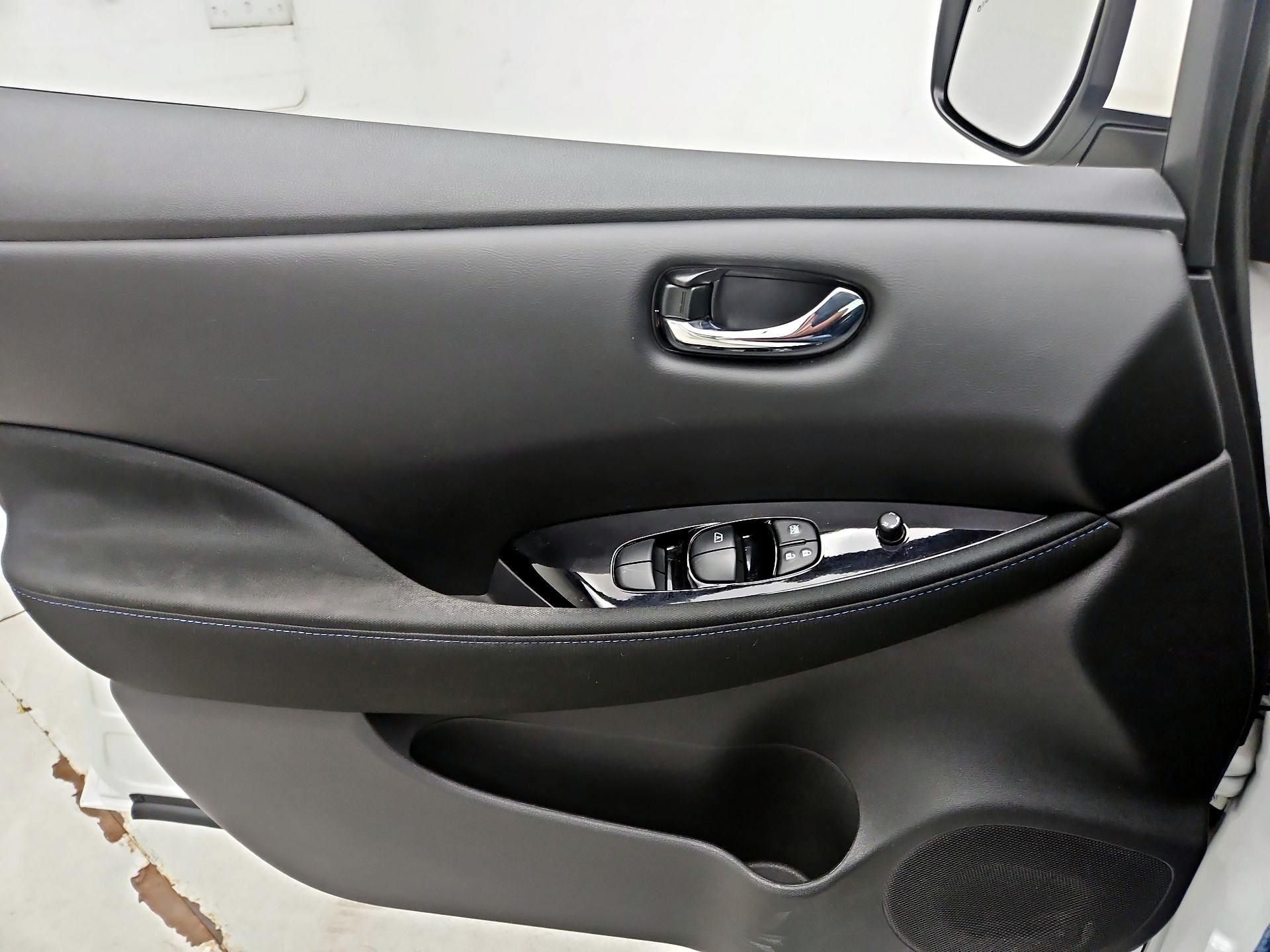 Thumbnail: 2024 Nissan Leaf - 12