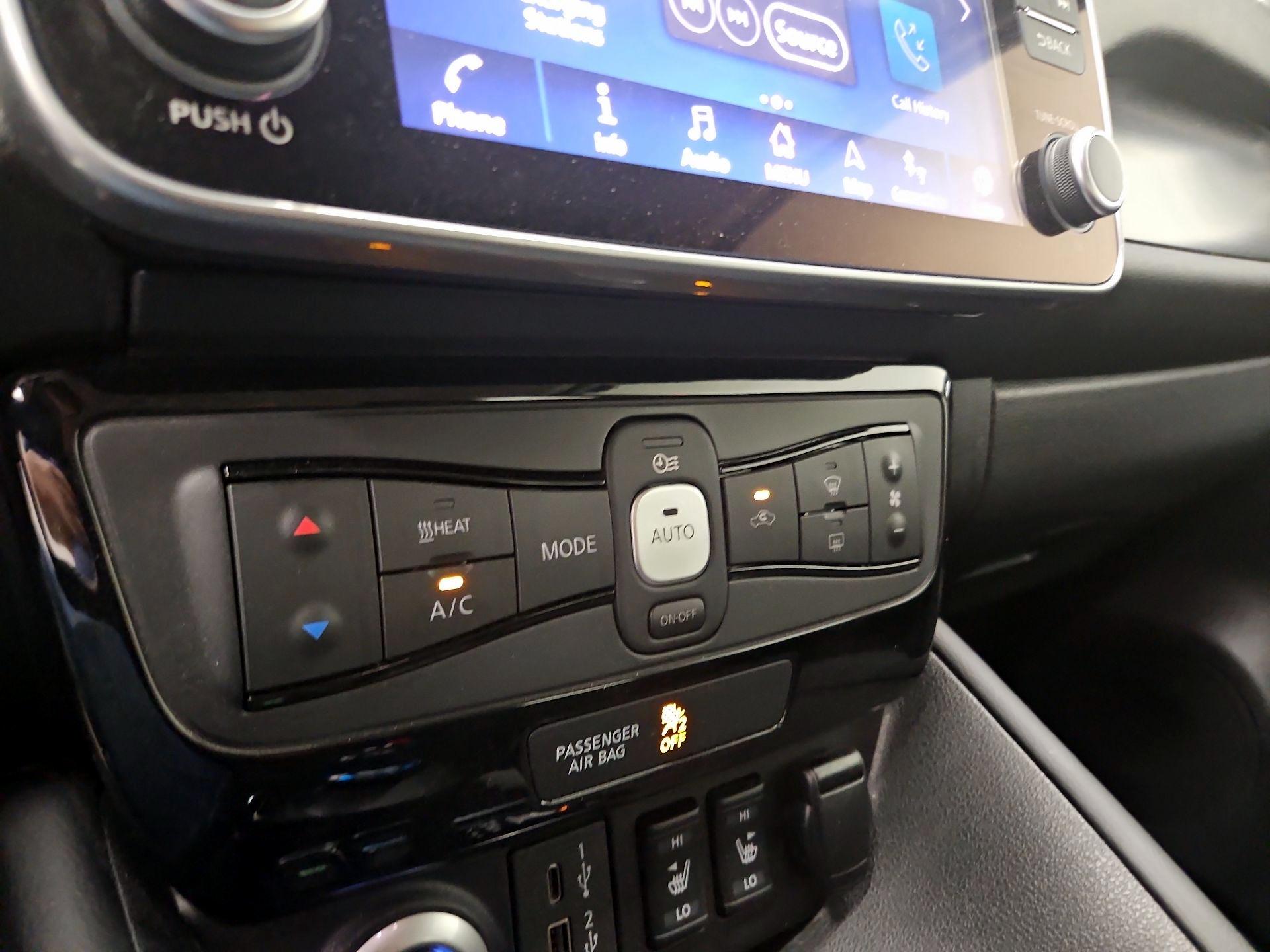 Thumbnail: 2024 Nissan Leaf - 17