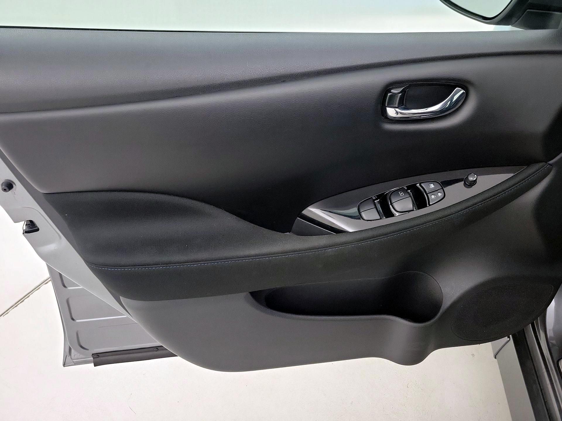 Thumbnail: 2024 Nissan Leaf - 12