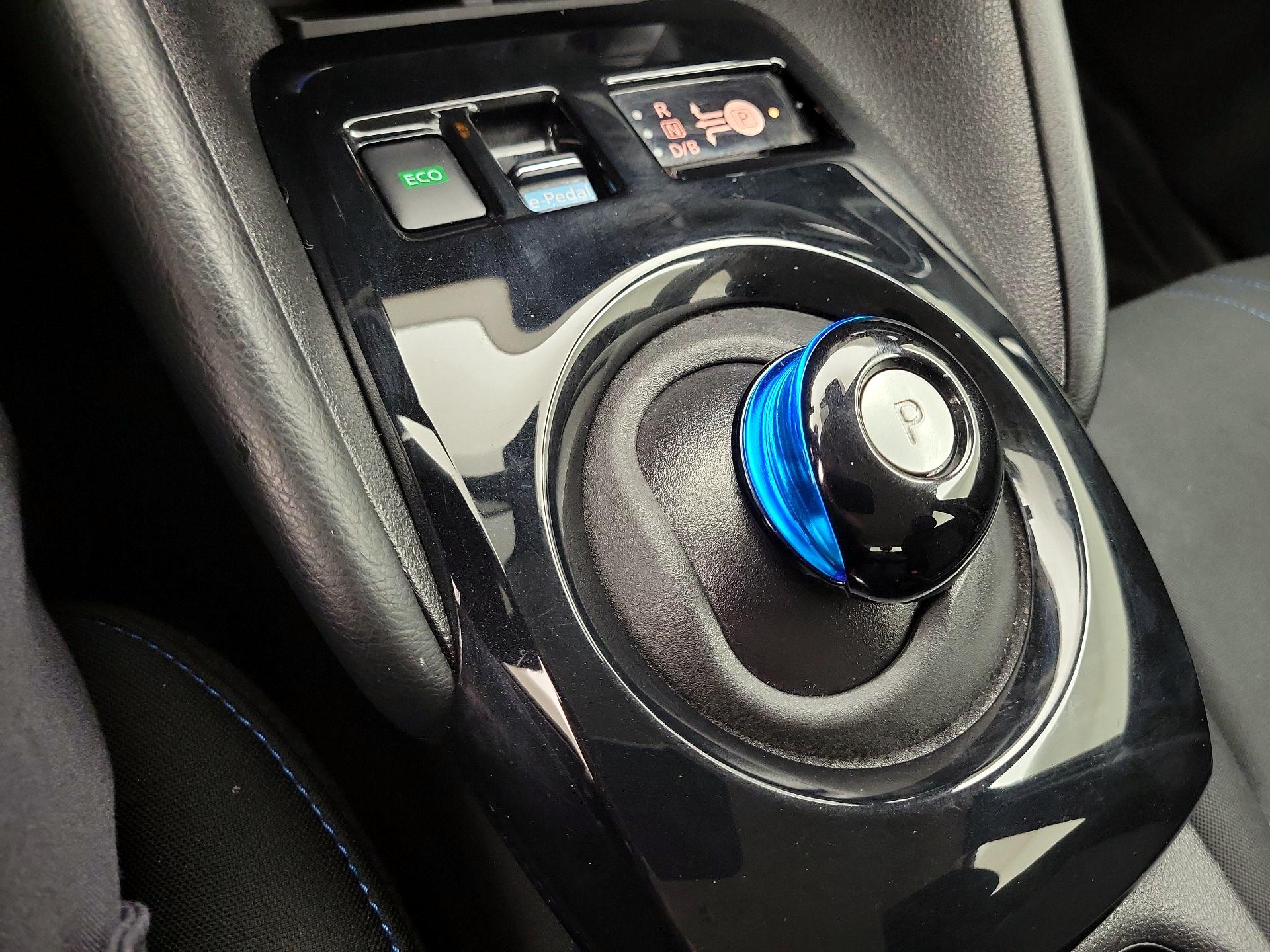 Thumbnail: 2024 Nissan Leaf - 18