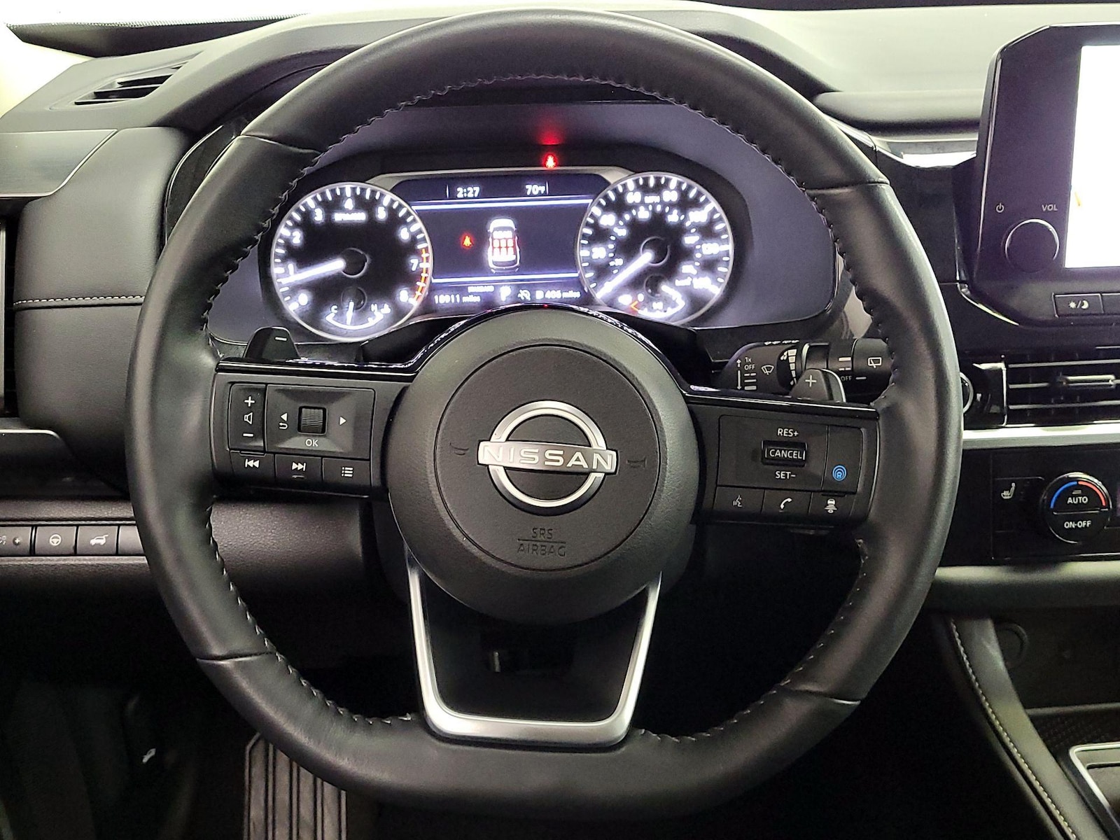 2024 Nissan Pathfinder SL - Photo 11