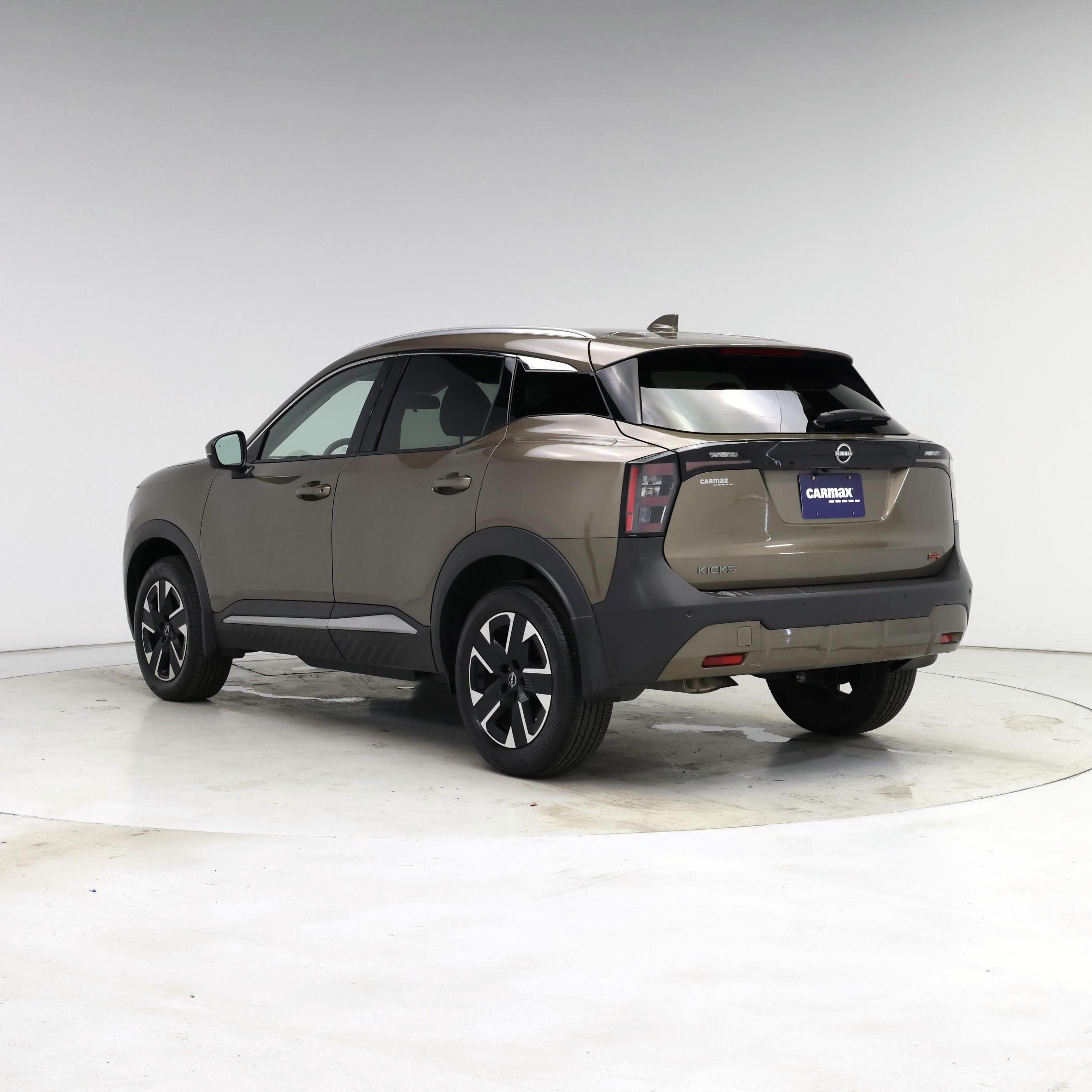 Thumbnail: 2025 Nissan Kicks - 2