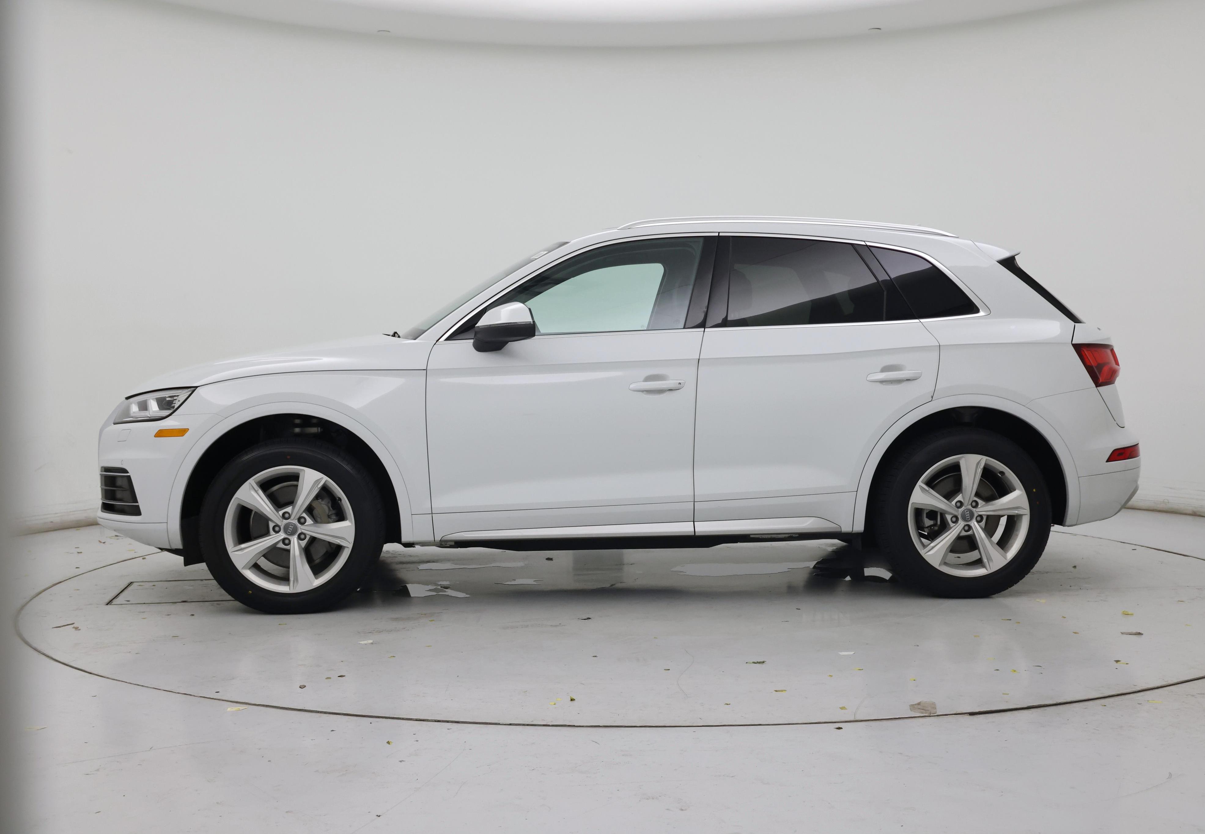 Thumbnail: 2020 Audi Q5 - 3