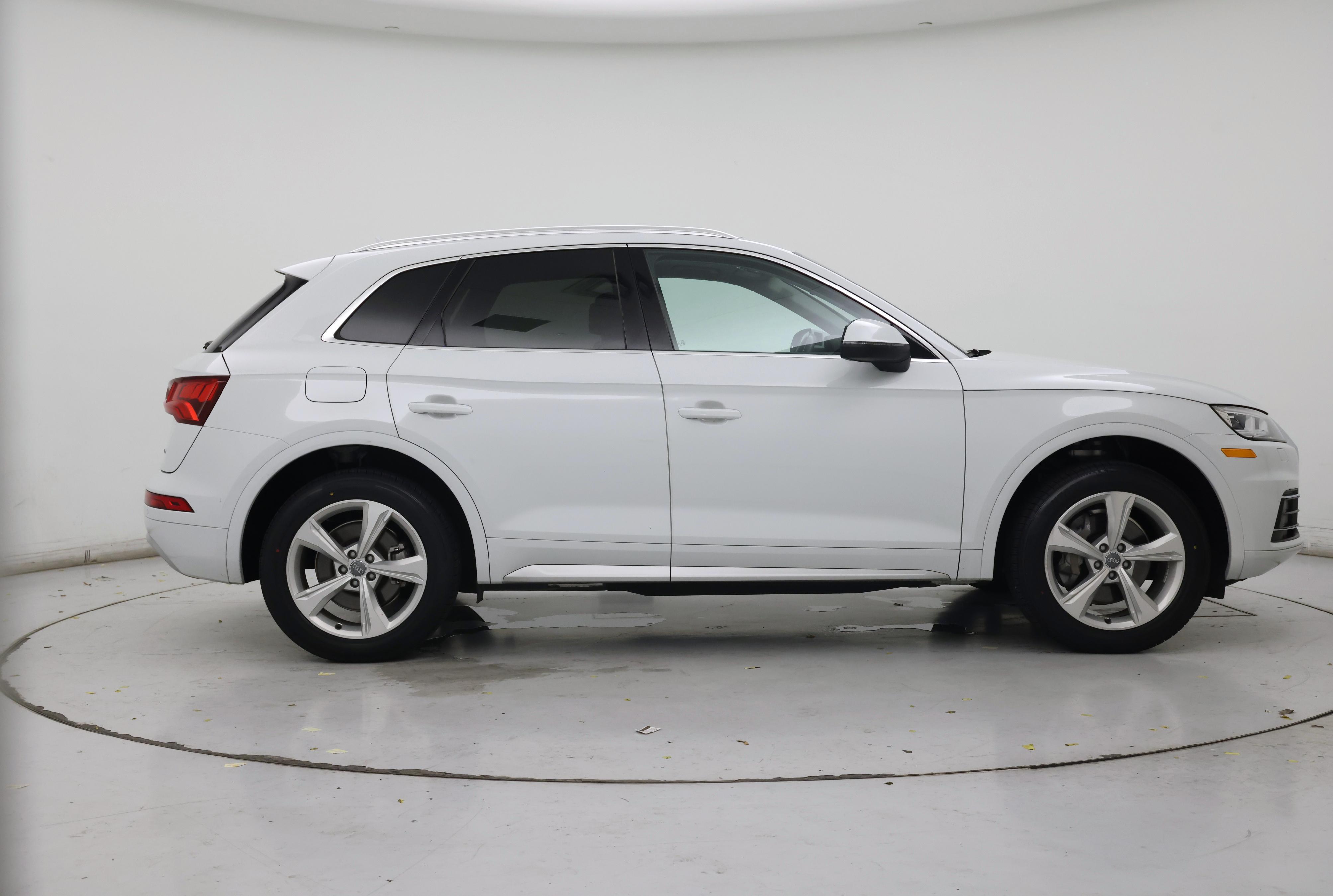 Thumbnail: 2020 Audi Q5 - 7