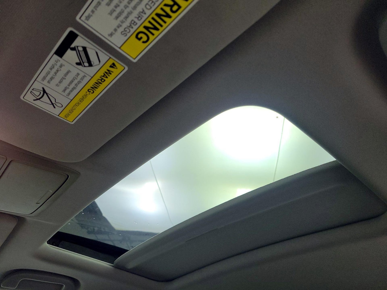 Sunroof(s) & Overhead Airbags