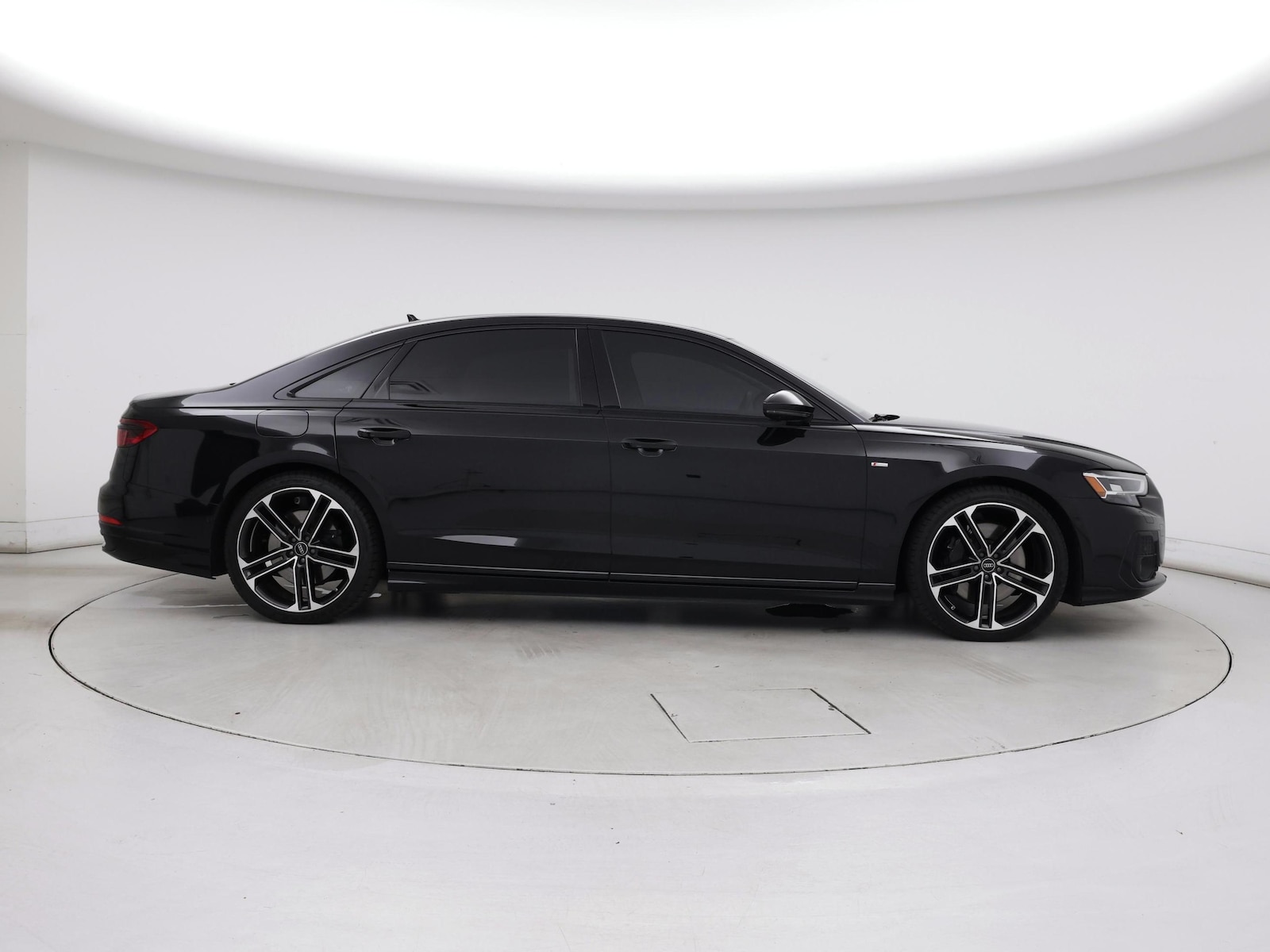 2025 Audi A8 Base - Photo 8