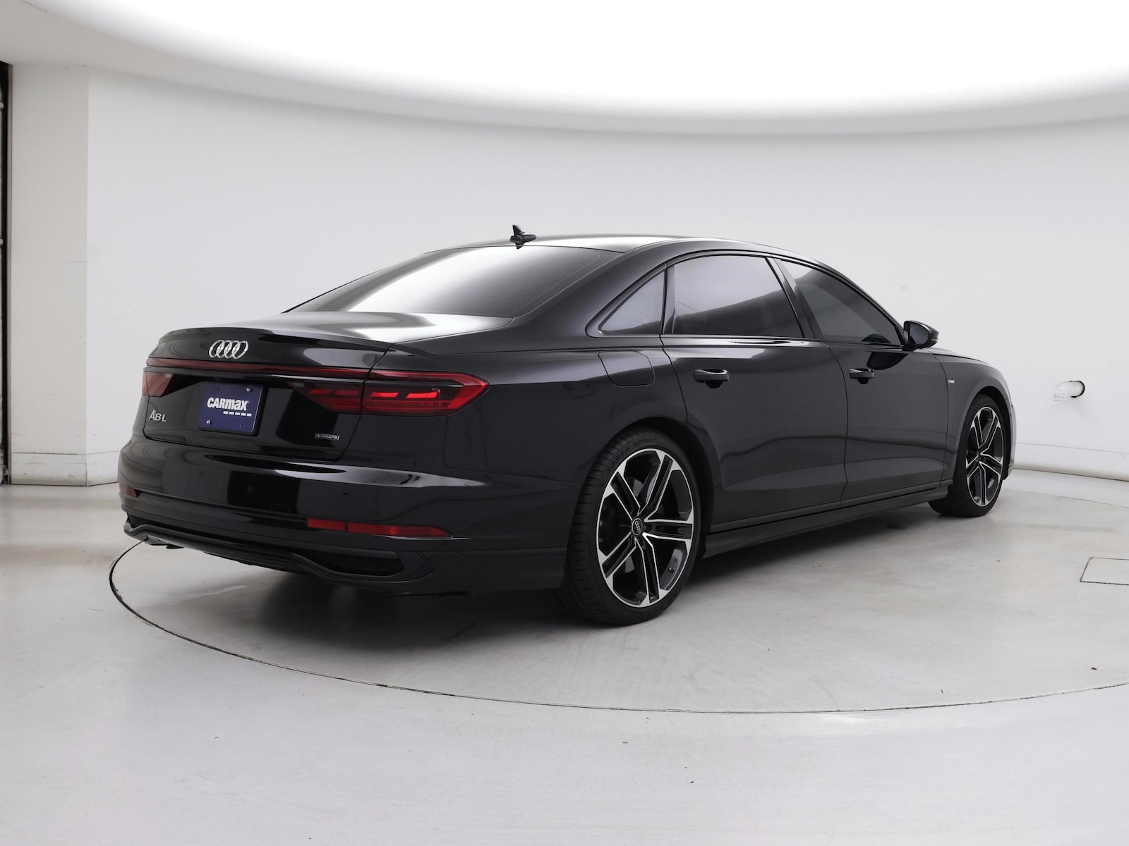 2025 Audi A8 Base - Photo 9