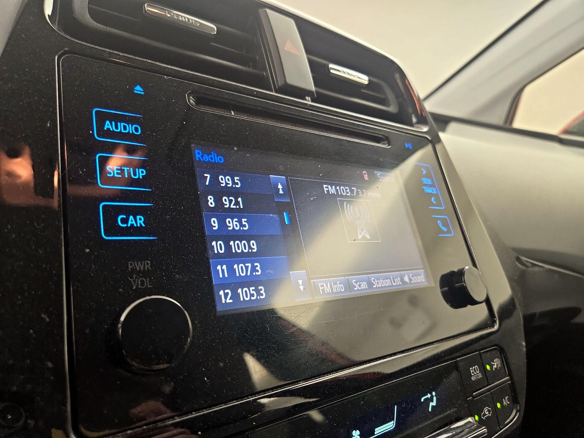 Thumbnail: 2019 Toyota Prius - 15