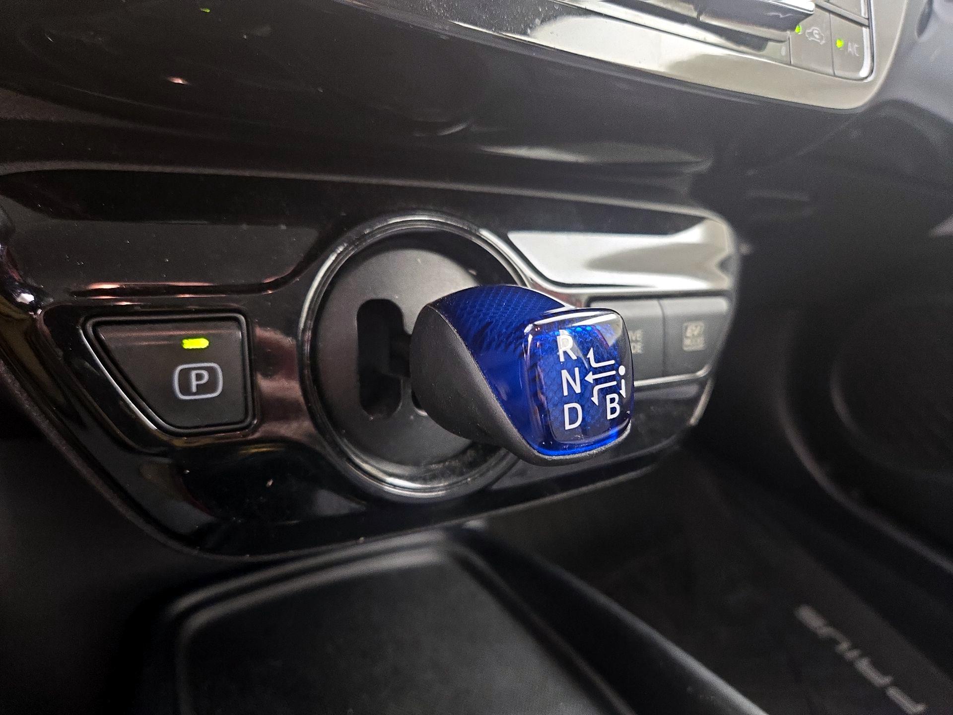 Thumbnail: 2019 Toyota Prius - 17