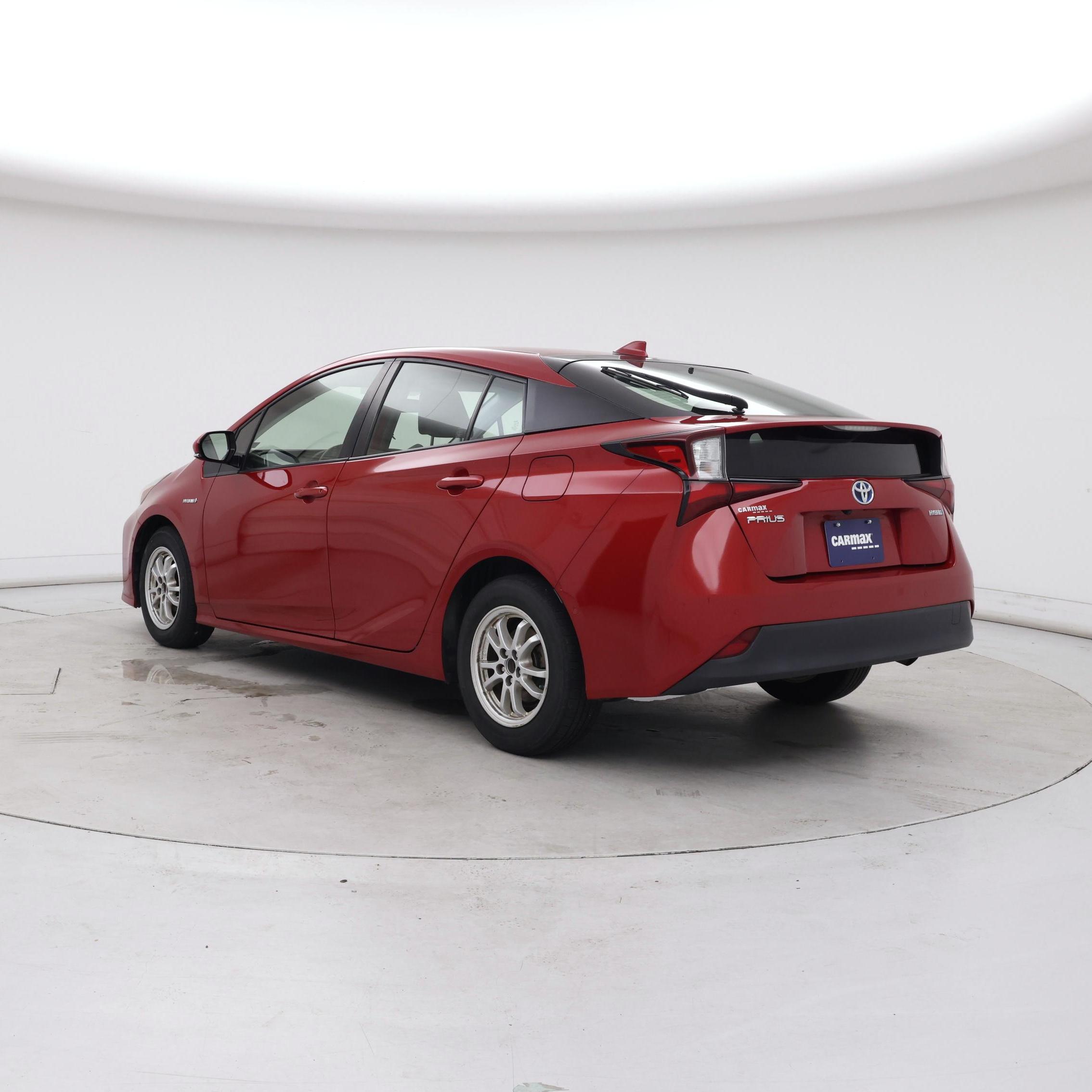 Thumbnail: 2019 Toyota Prius - 2