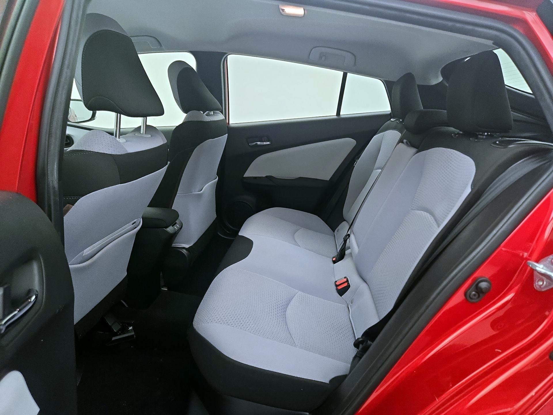 Thumbnail: 2019 Toyota Prius - 19