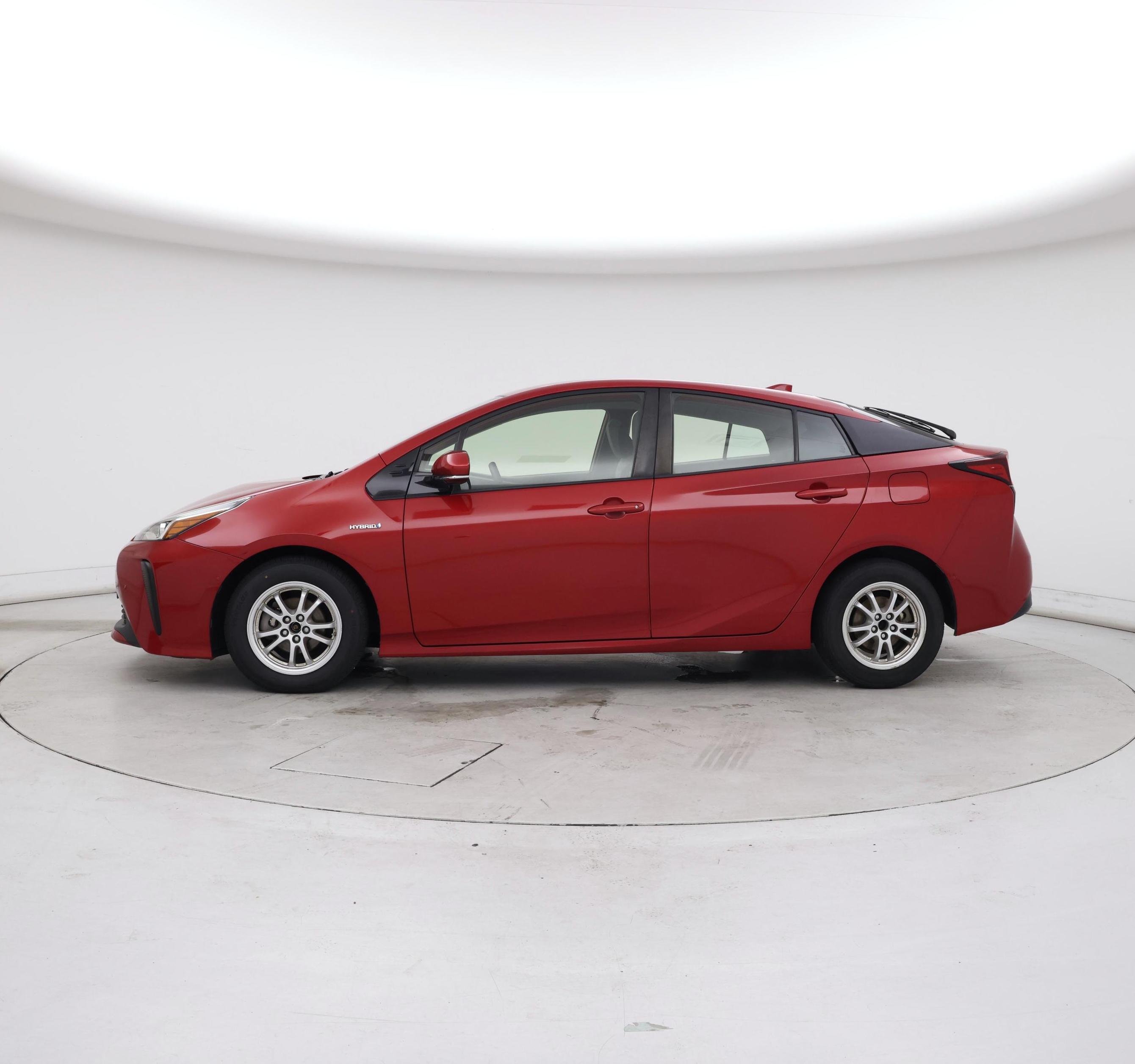 Thumbnail: 2019 Toyota Prius - 3