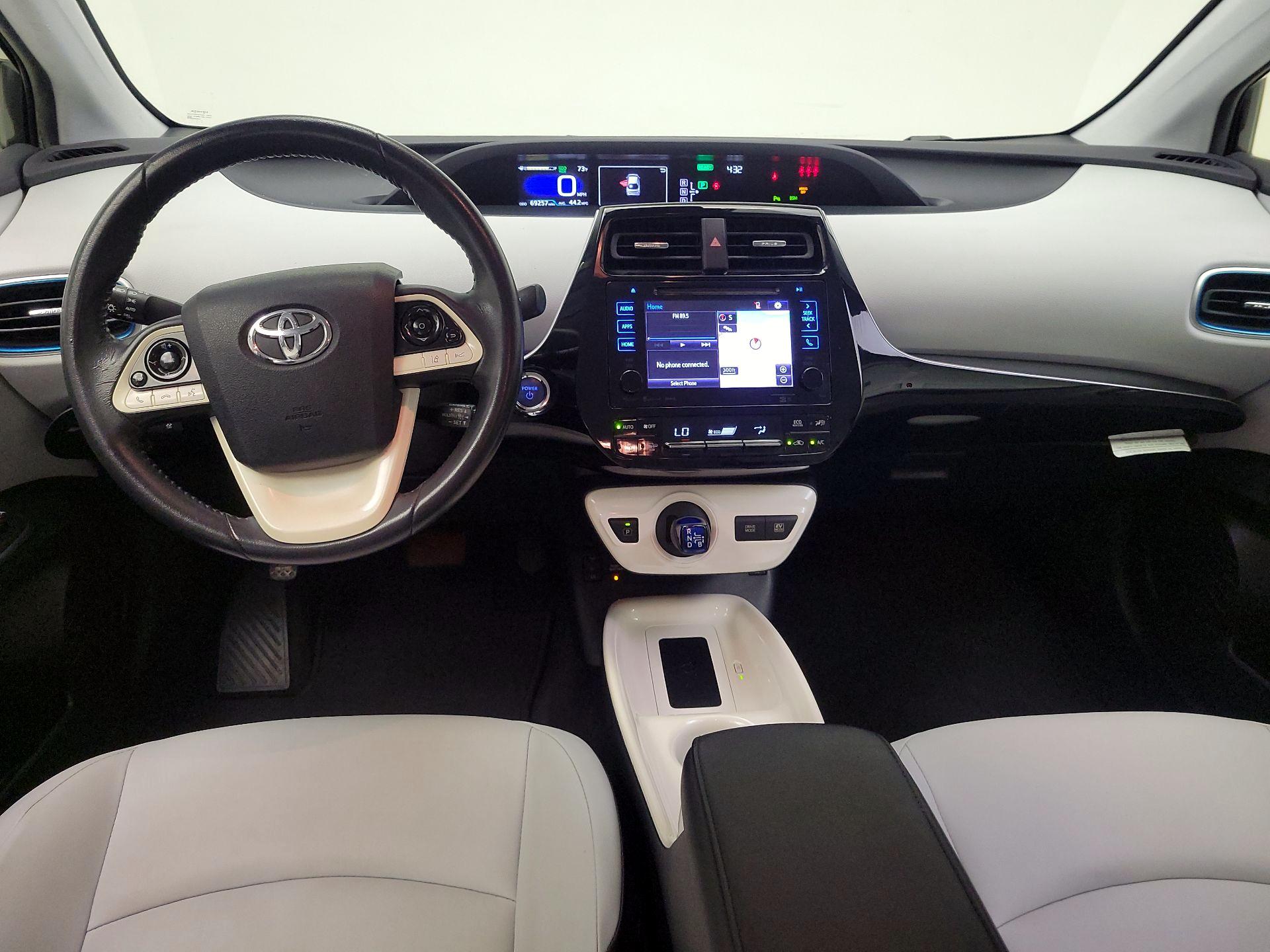 Thumbnail: 2017 Toyota Prius - 9