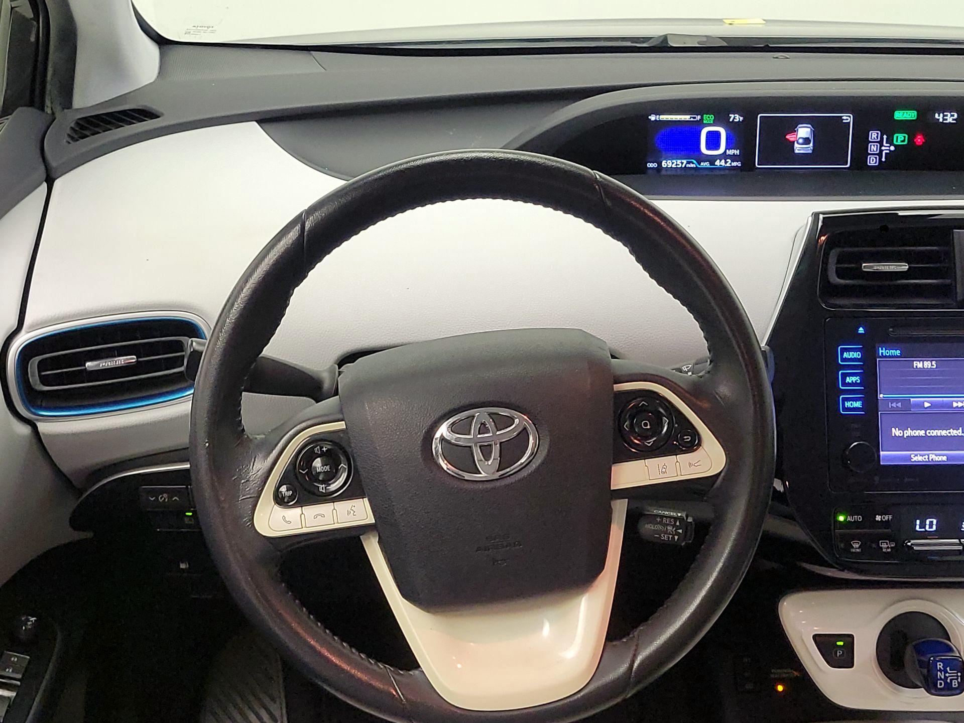 Thumbnail: 2017 Toyota Prius - 10