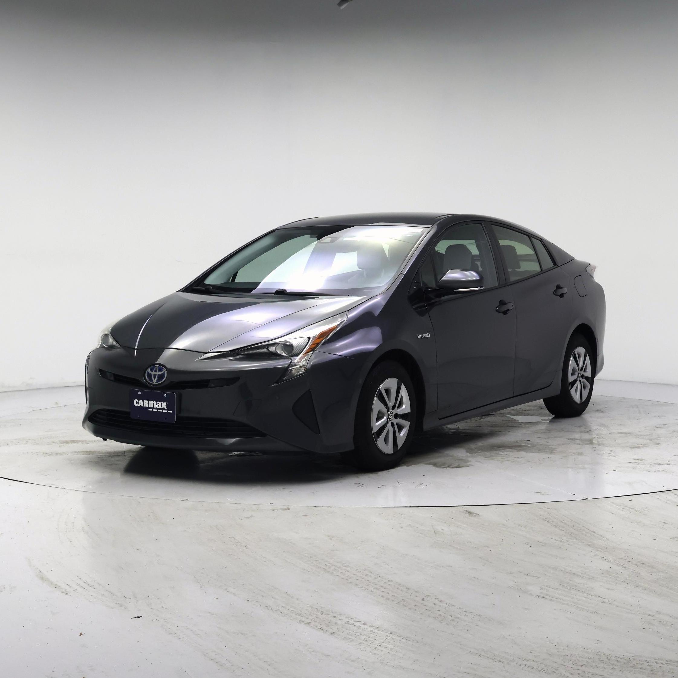 Thumbnail: 2017 Toyota Prius - 4