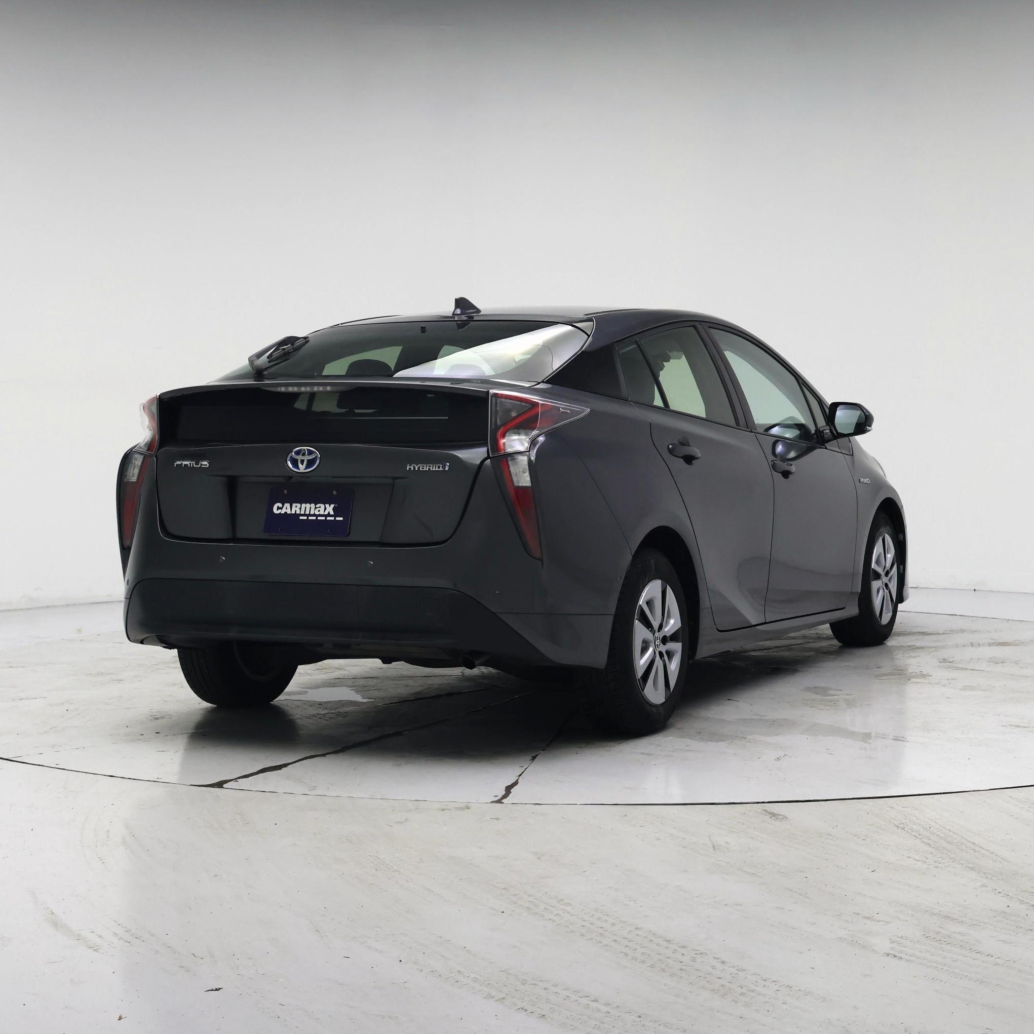 Thumbnail: 2017 Toyota Prius - 8