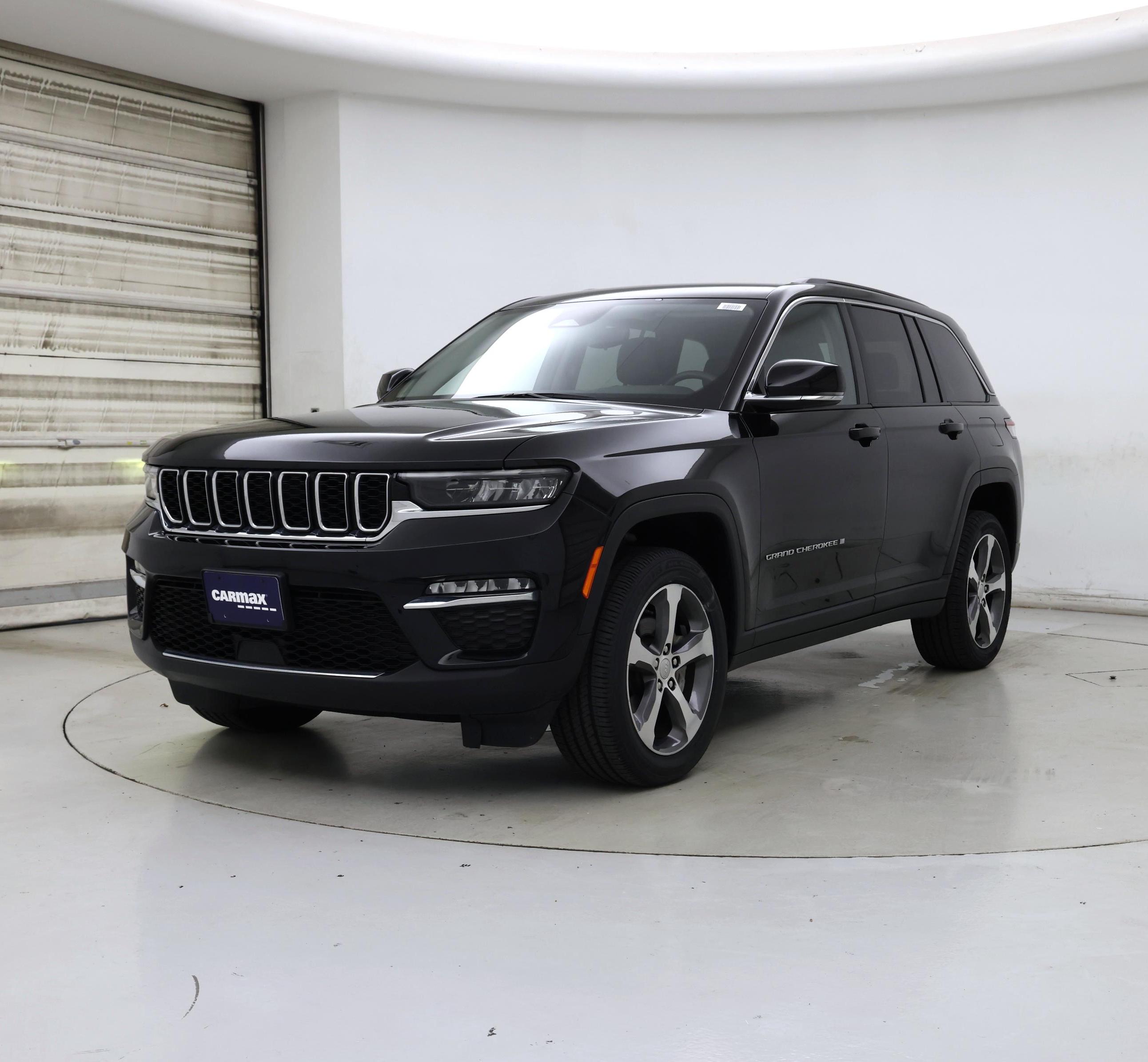 Thumbnail: 2023 Jeep Grand Cherokee - 4