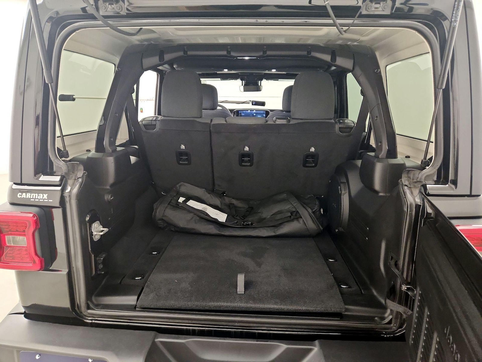 2024 Jeep Wrangler 4-Door Sahara - Photo 22