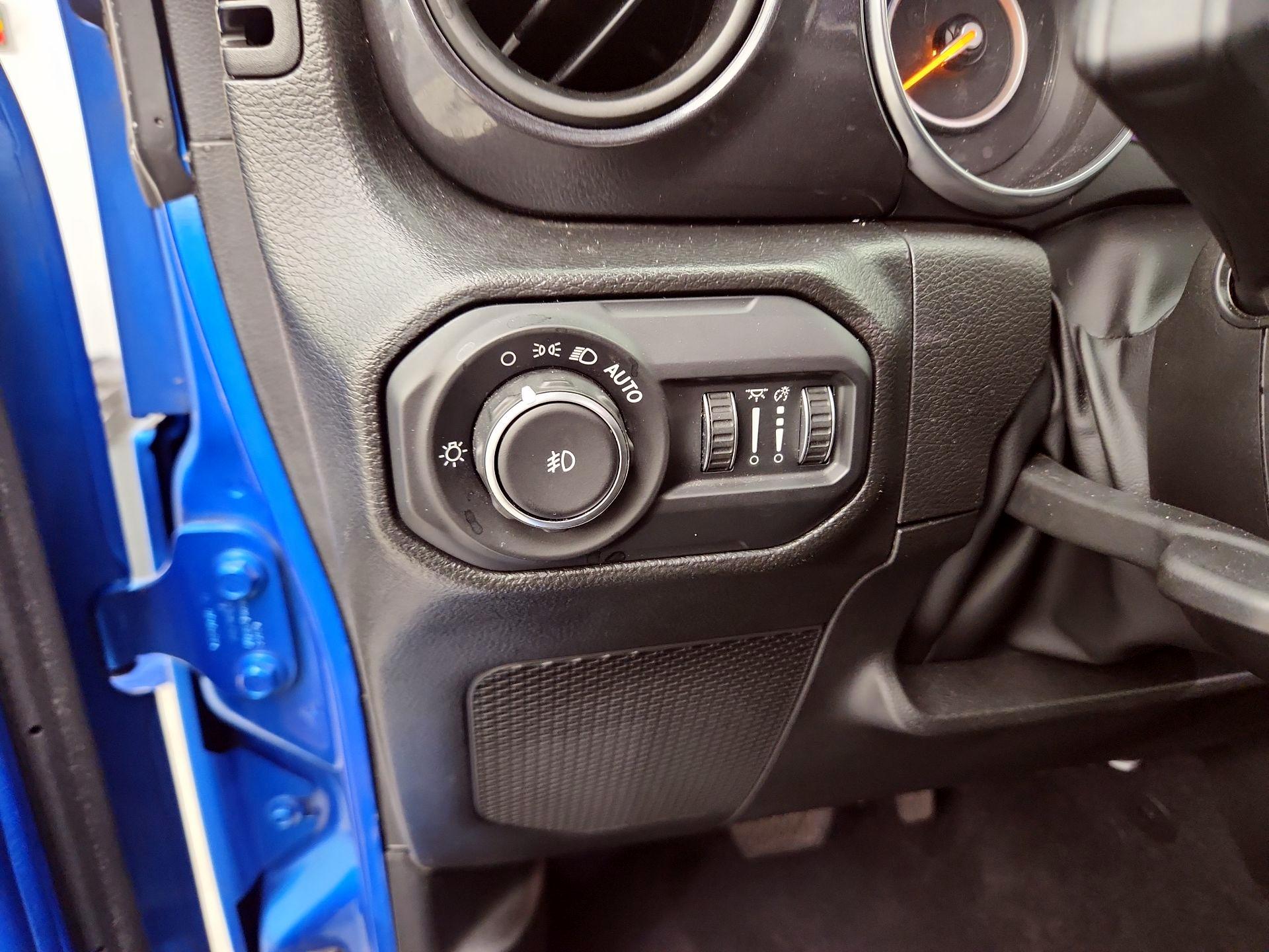 Thumbnail: 2022 Jeep Wrangler - 13