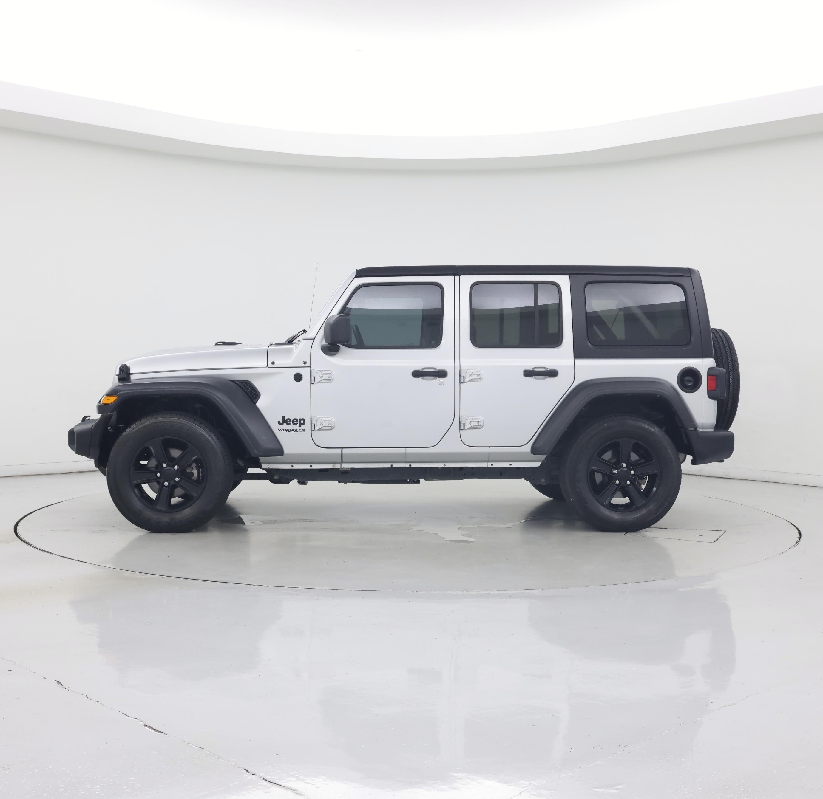 Thumbnail: 2022 Jeep Wrangler - 3