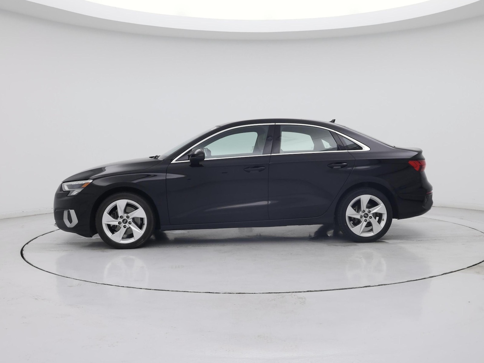 2024 Audi A3 Sedan Premium - Photo 4