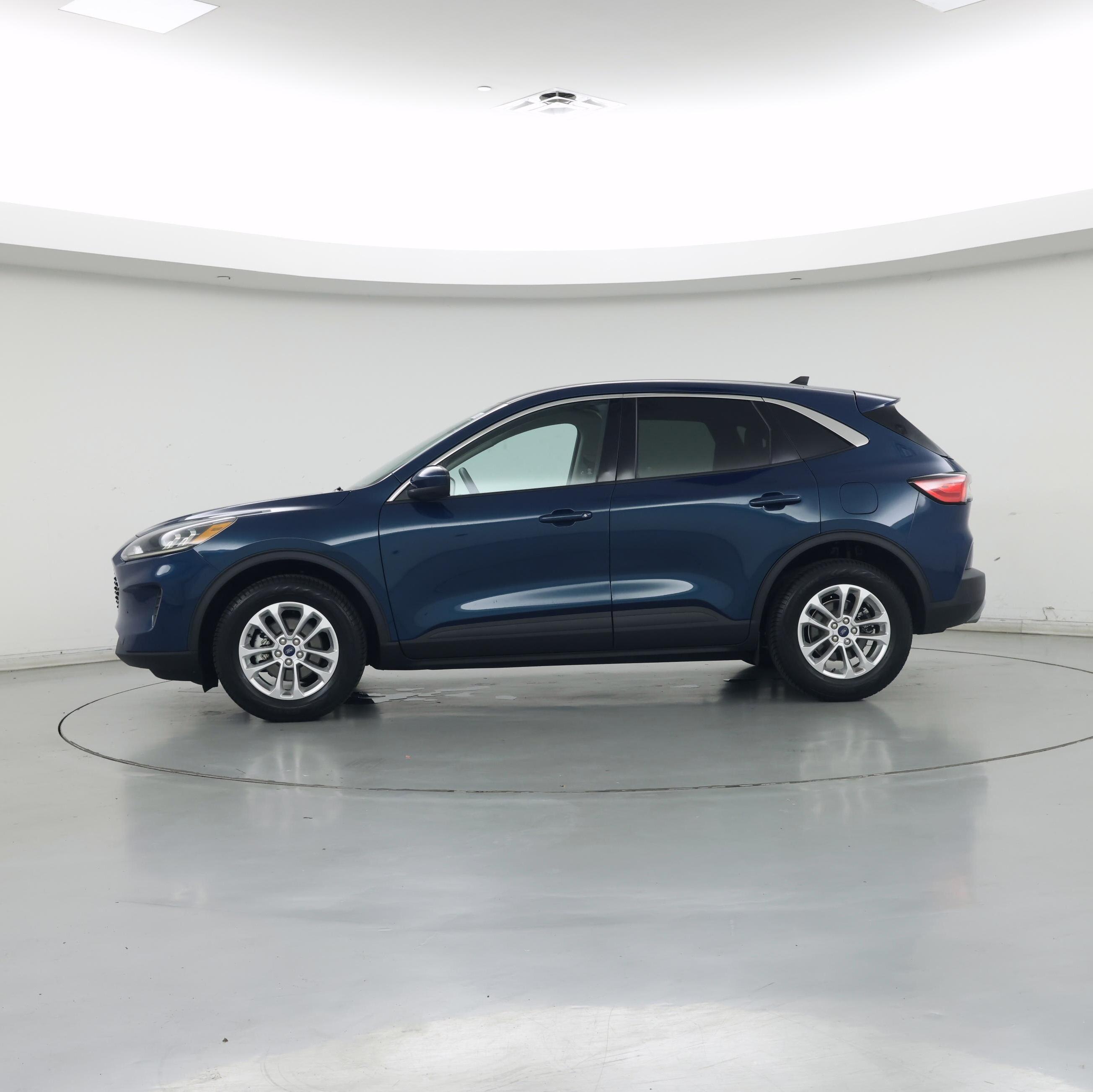 Thumbnail: 2020 Ford Escape - 3