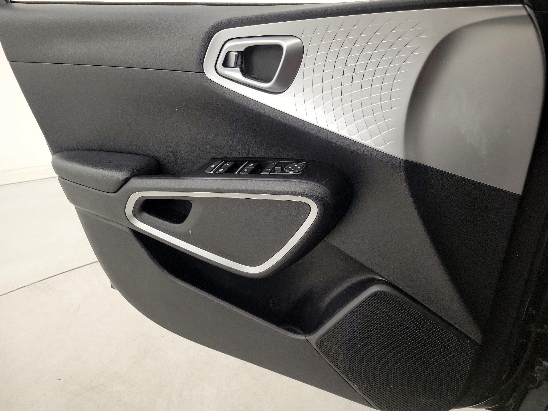 Thumbnail: 2020 Kia Soul - 12