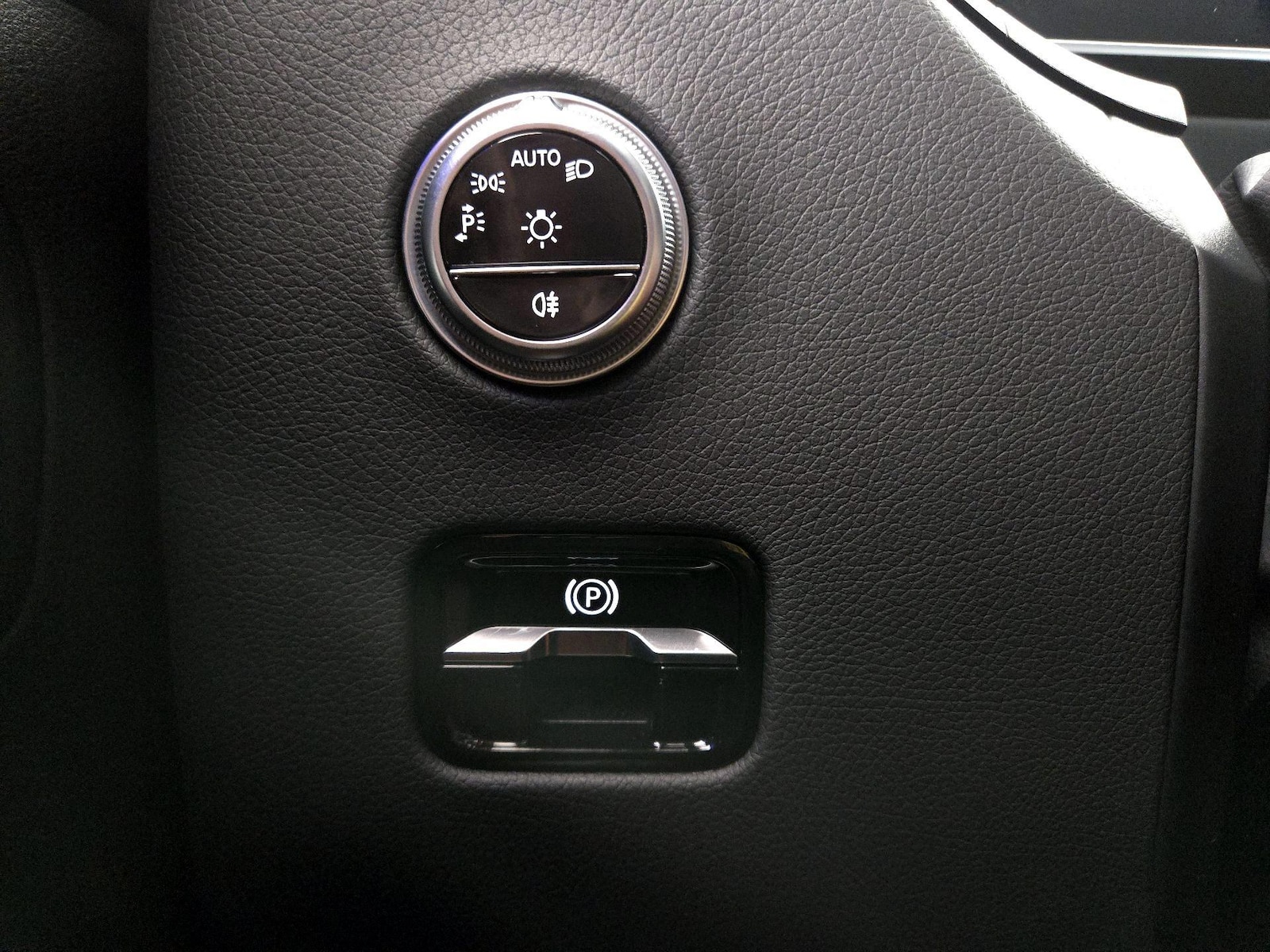 2024 Mercedes-Benz GLC GLC300 - Photo 14