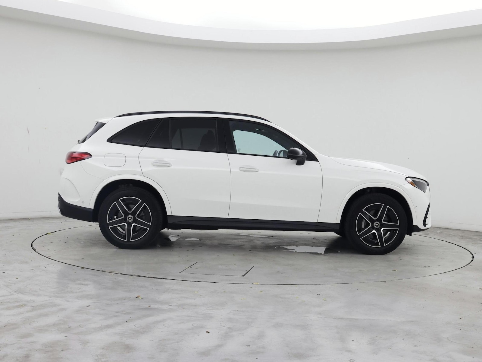 2024 Mercedes-Benz GLC GLC300 - Photo 8